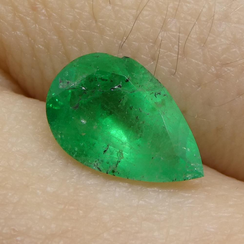 1.02ct Pear Green Emerald from Colombia For Sale 5