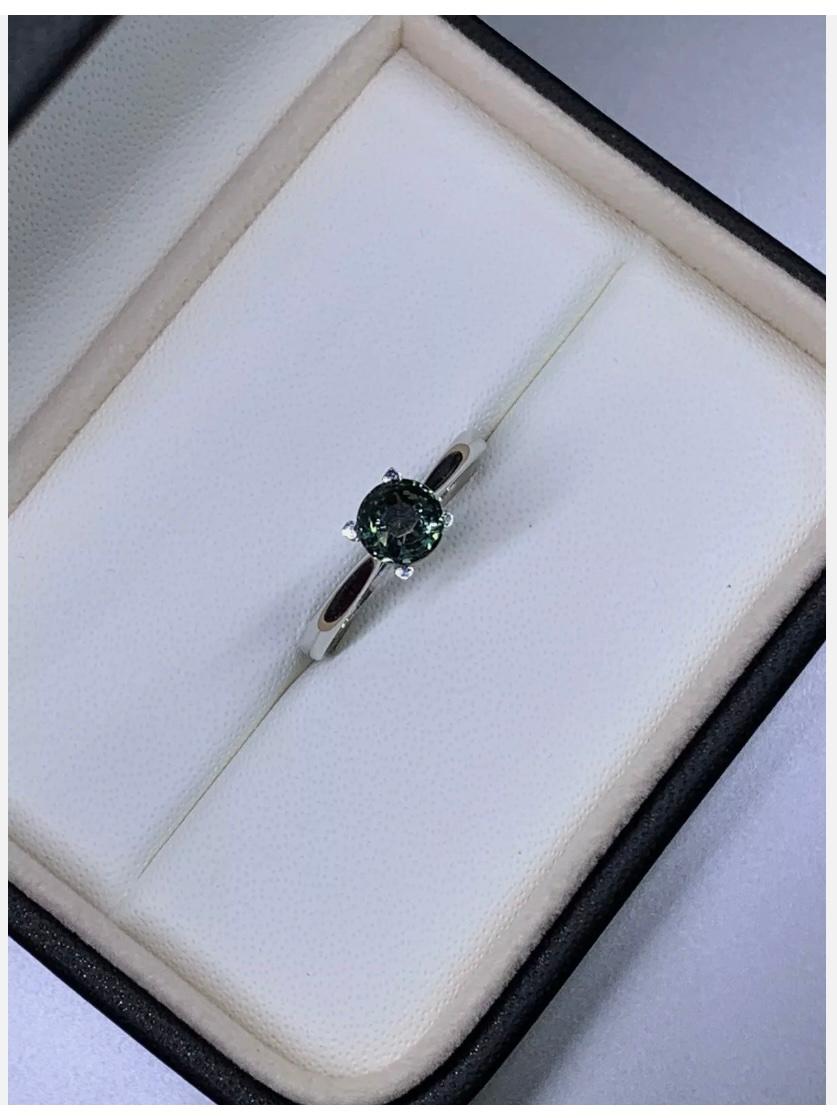 Round Cut 1.02ct Teal Sapphire Solitaire Engagement Ring 18ct White Gold For Sale
