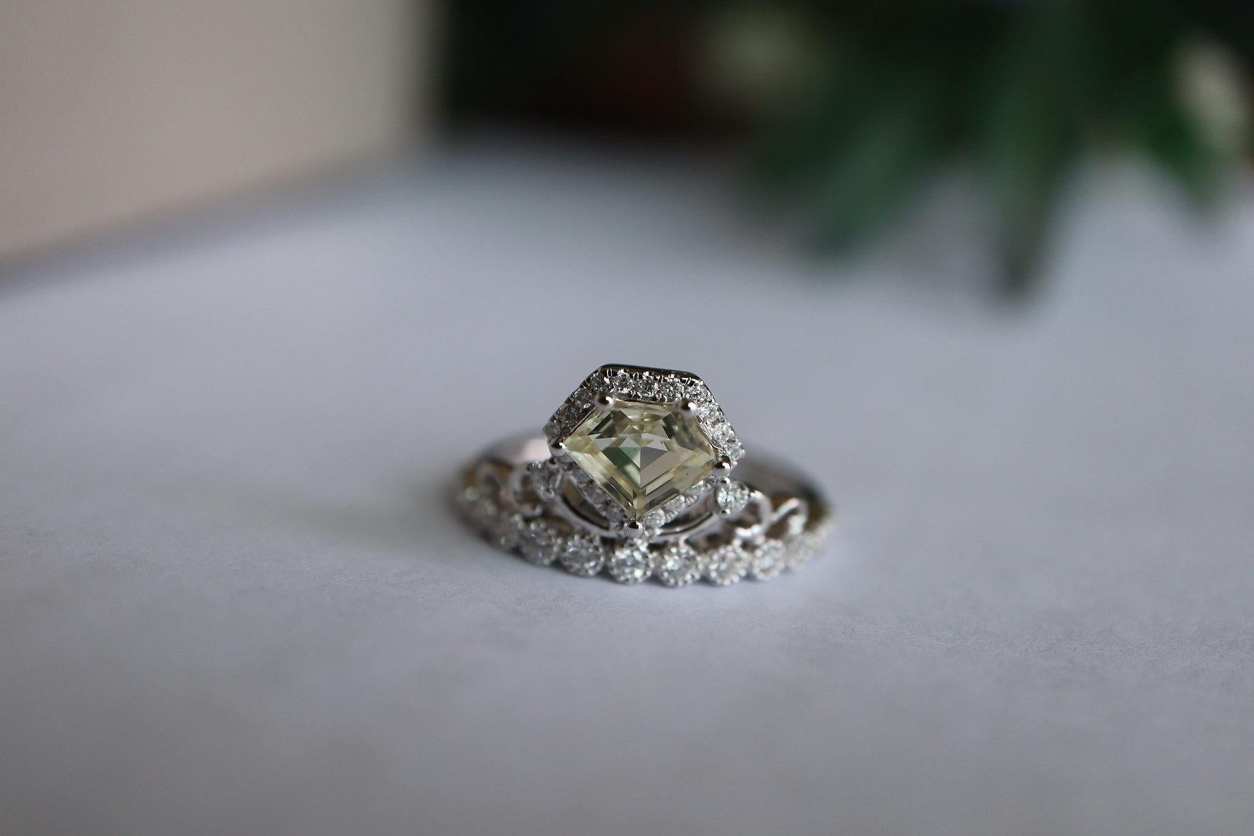 Cushion Cut 1.02Ct yellow sapphire and diamond ring in 18k solid gold For Sale