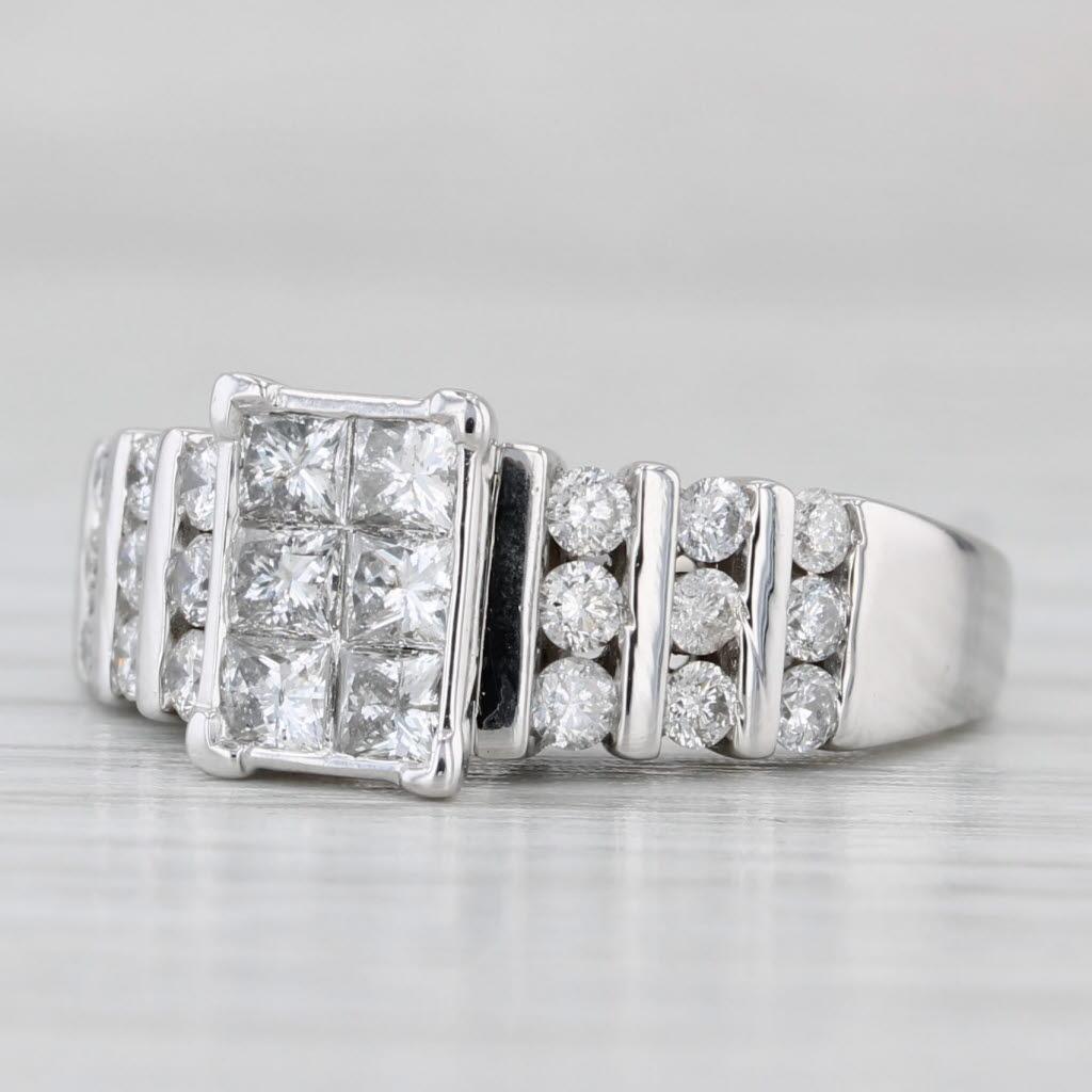 Bague de fiançailles en or blanc 14 carats avec grappe de diamants de 1,02 ctw, taille 5,5 en vente 1