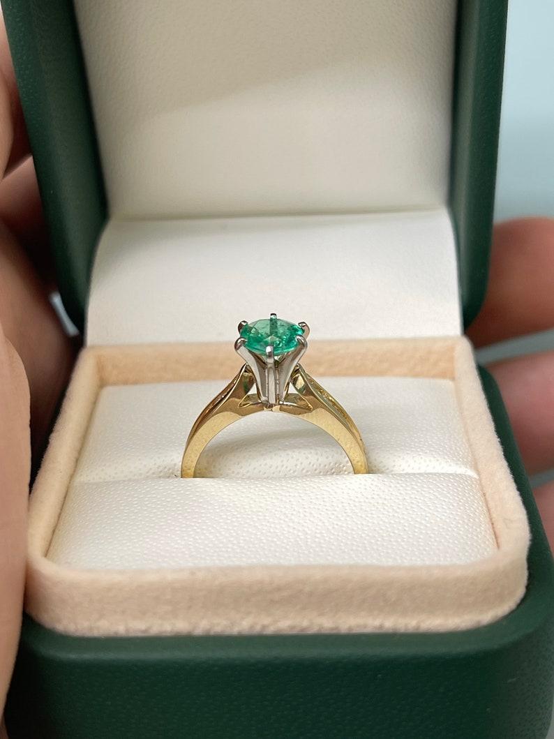 Anello con smeraldo colombiano rotondo e diamanti da 1,02tcw 14 carati - Greene & Greene Greene bicolore In condizioni Nuovo in vendita a Jupiter, FL