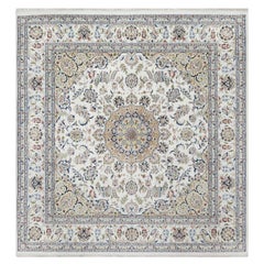 Tapis carré en laine et soie blanc 250 KPSI noué à la main à motif de fleurs de Nain 10'2"x10'2"