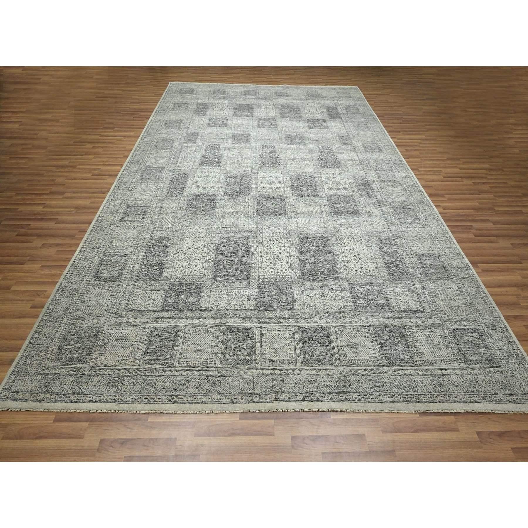 Beige, Ancient Persian Garden Design, Tone on Tone, Hand Knotted, Pure Wool, Oriental Rug
Matières premières : Laine
Latex : Pas de poils
 hauteur : 0,25 pouces
Style : Transitionnel
Couleur primaire : Beige
Couleurs secondaires : Marron,