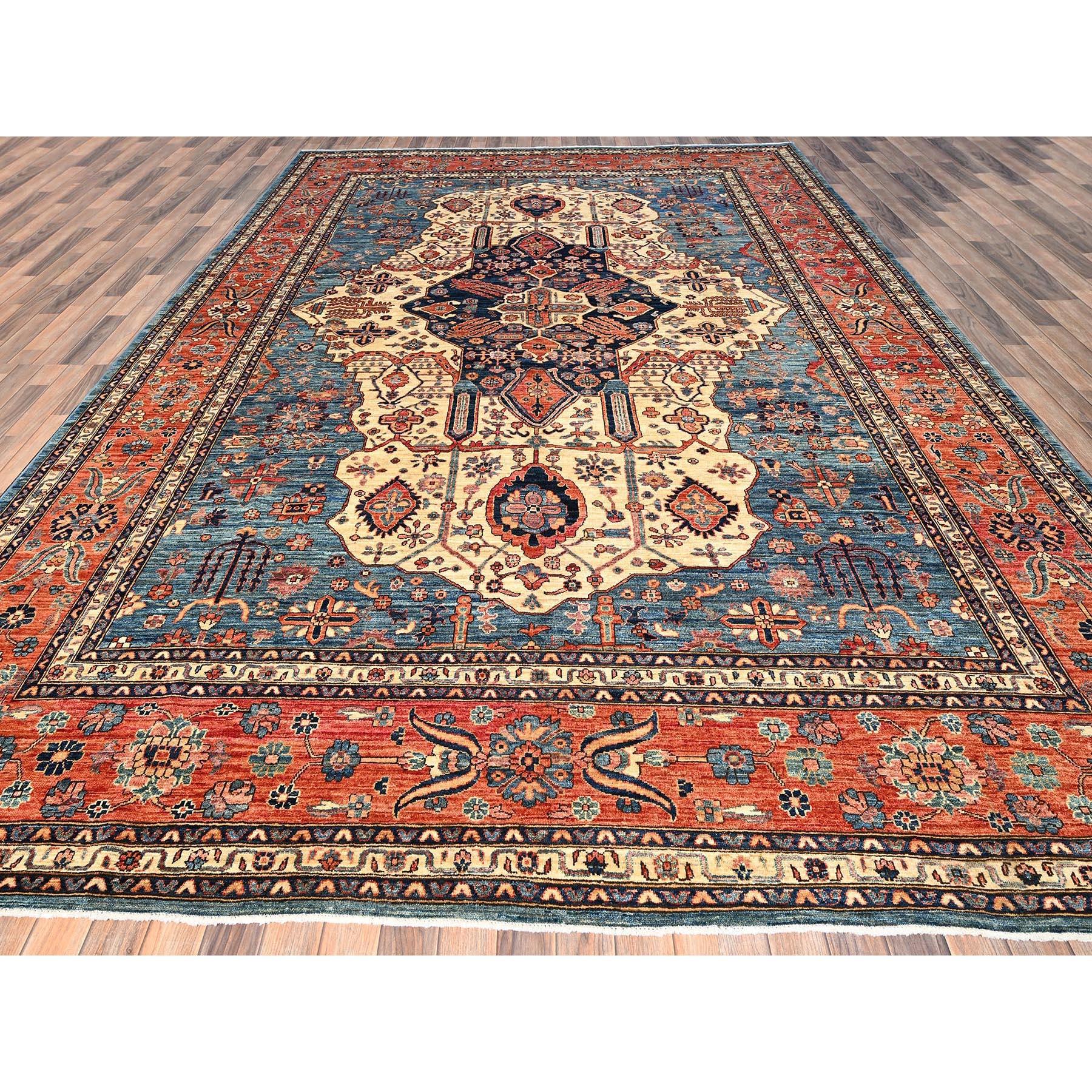 Quiet Harbor Blue, Farahan Sarouk Design, Aryana Collection, Vegetable Dyes, Hand Knotted, Soft Pile, High Mountain Wool, Densely Woven, Tapis d'Orient
Matières premières : Laine
Latex : Pas de poils 
hauteur : 0,25 pouces
Style :