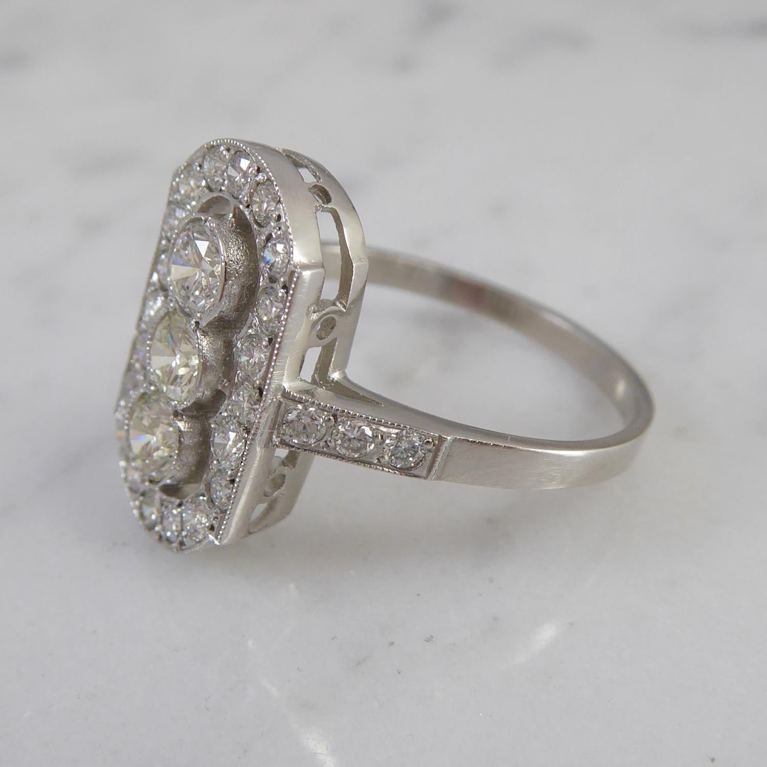 1.03 Carat Art Deco Style Diamond Ring in Plaque Setting, Platinum In Good Condition In Yorkshire, West Yorkshire