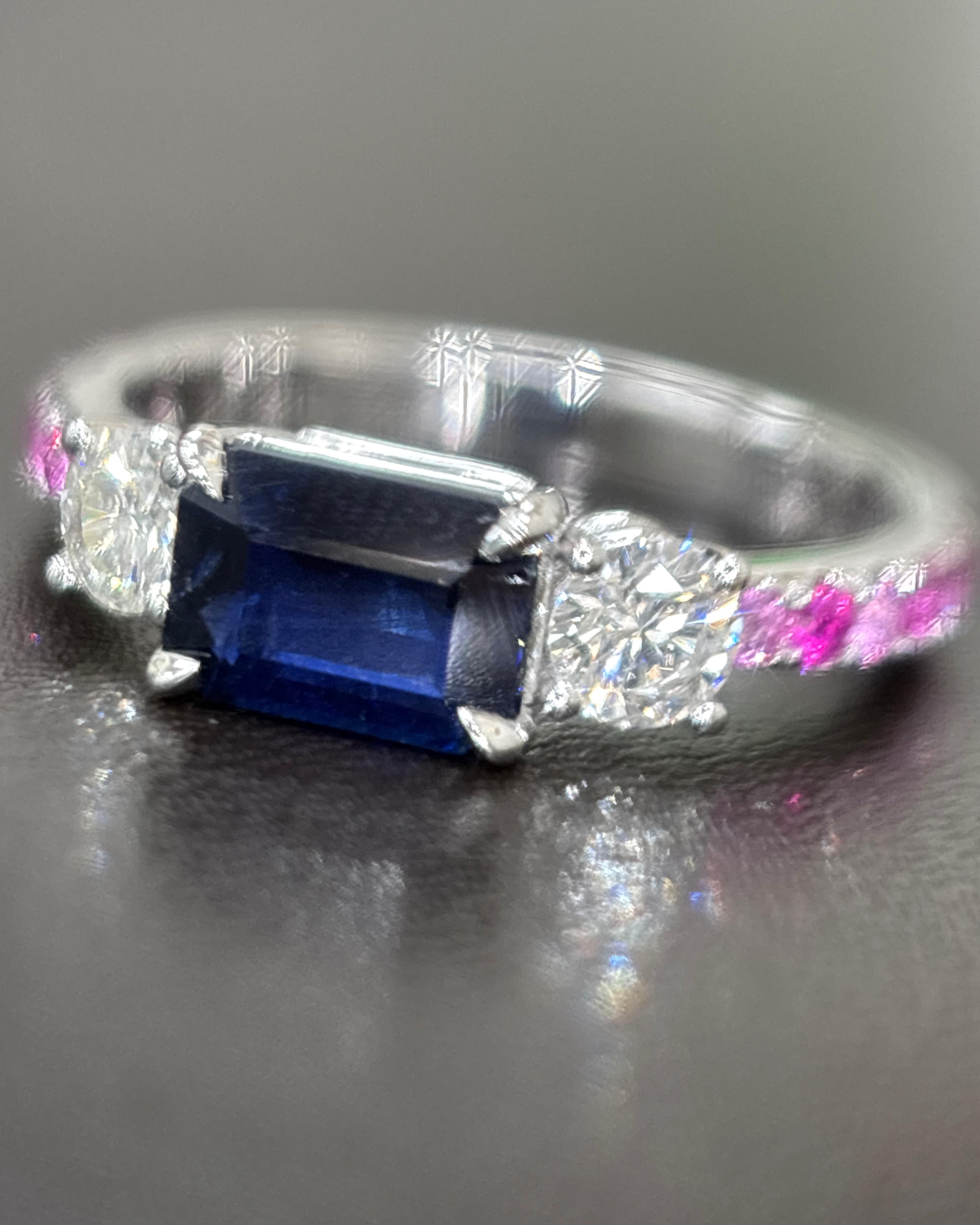 1,03 Quilates Zafiro Azul de Birmania Sin Calor Zafiro Rosa Diamante Blanco Anillo de Oro en venta 4