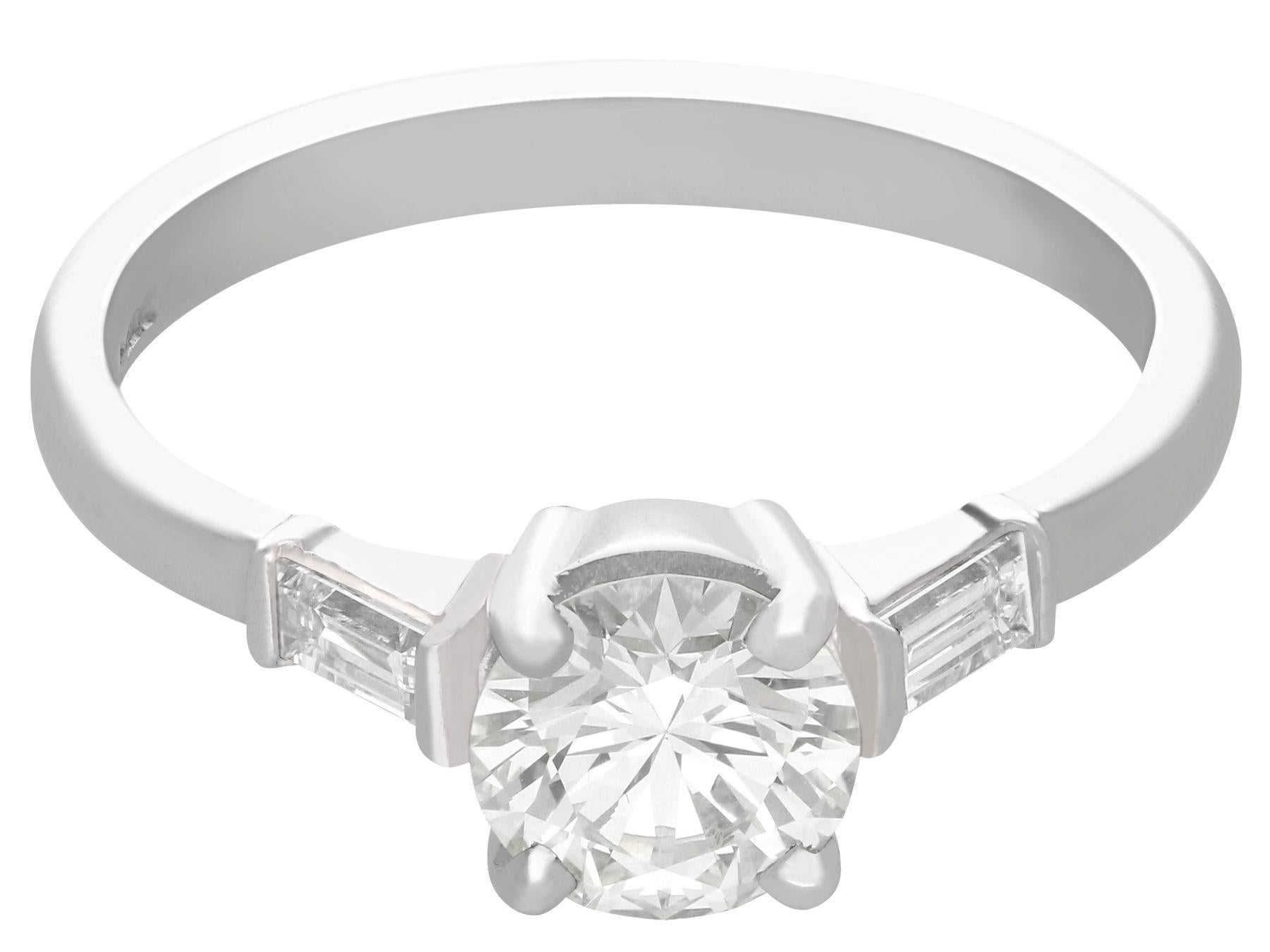 1,03 Karat Diamant Platin Solitär Verlobungsring - Art Deco Stil (Rundschliff) im Angebot