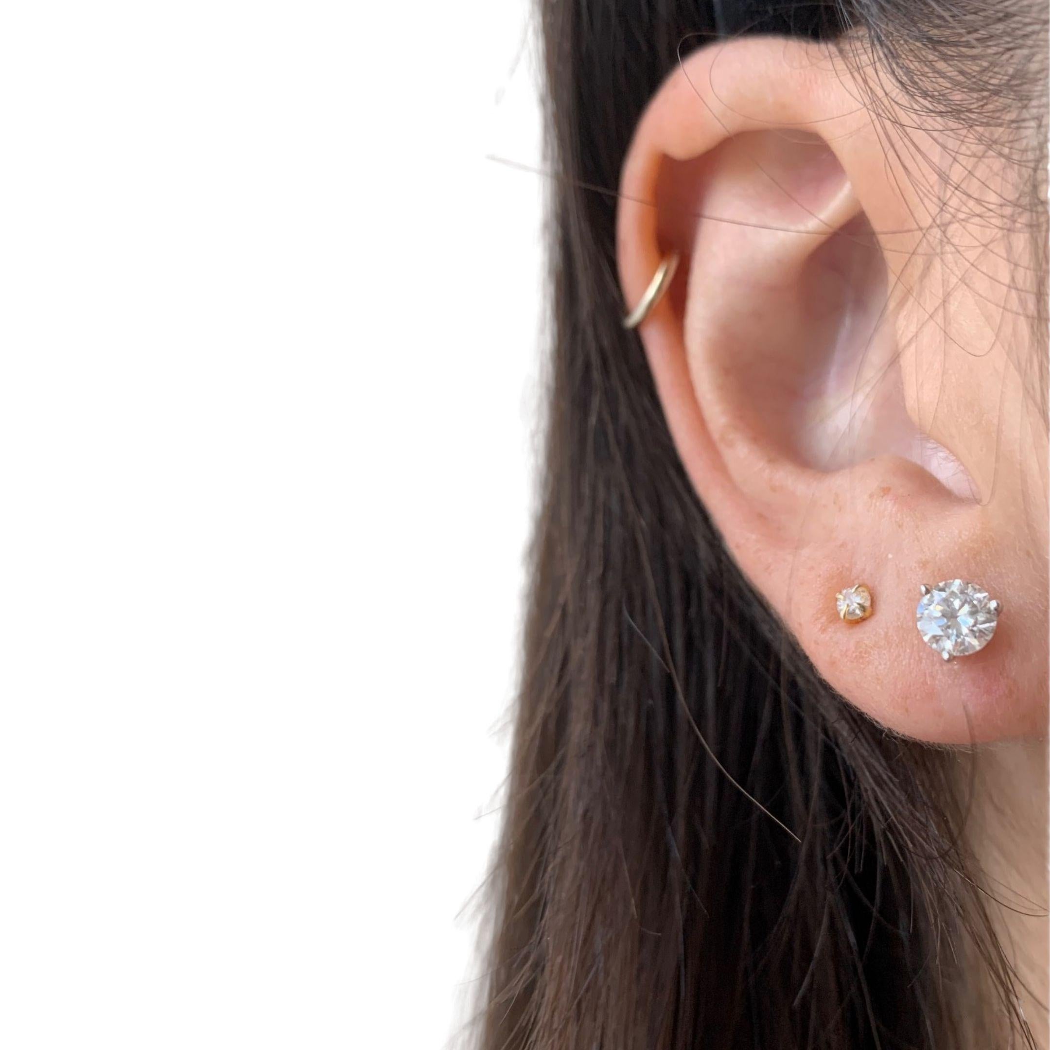 Women's or Men's 1.03 Carat Diamond Stud Earrings
