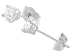 1.03 Carat Diamond Stud Earrings in Platinum