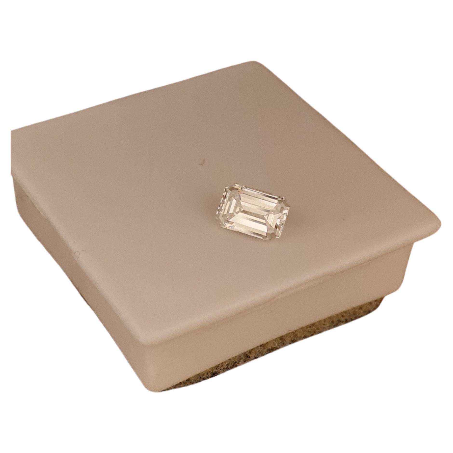 1.03 Carat Emerald Cut Natural Loose Diamond G/VS1 GIA Certified For Sale