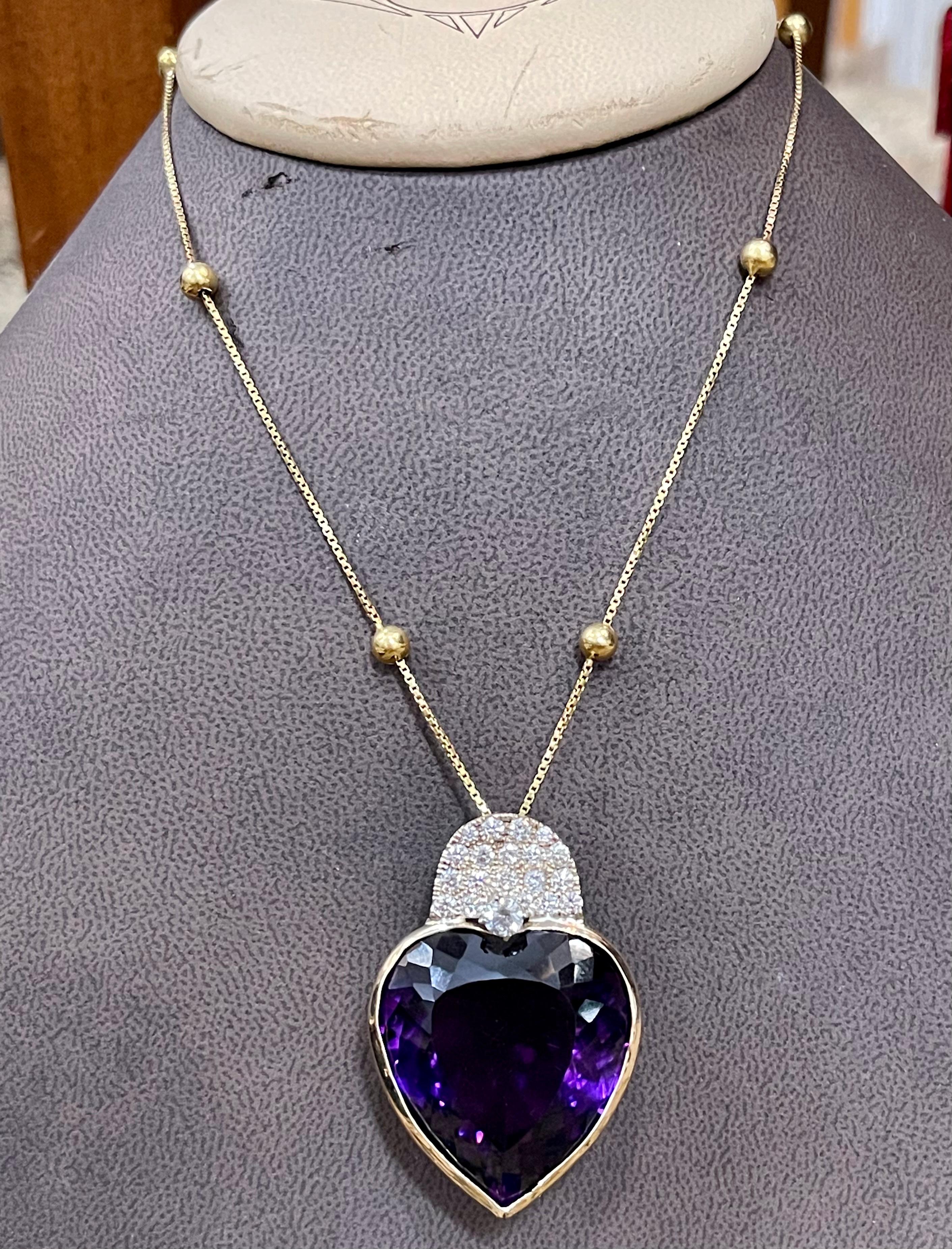 103 Carat Heart Shape Amethyst & 3 Ct Diamond Pendant Necklace 14 Kt Yellow Gold In Excellent Condition In New York, NY