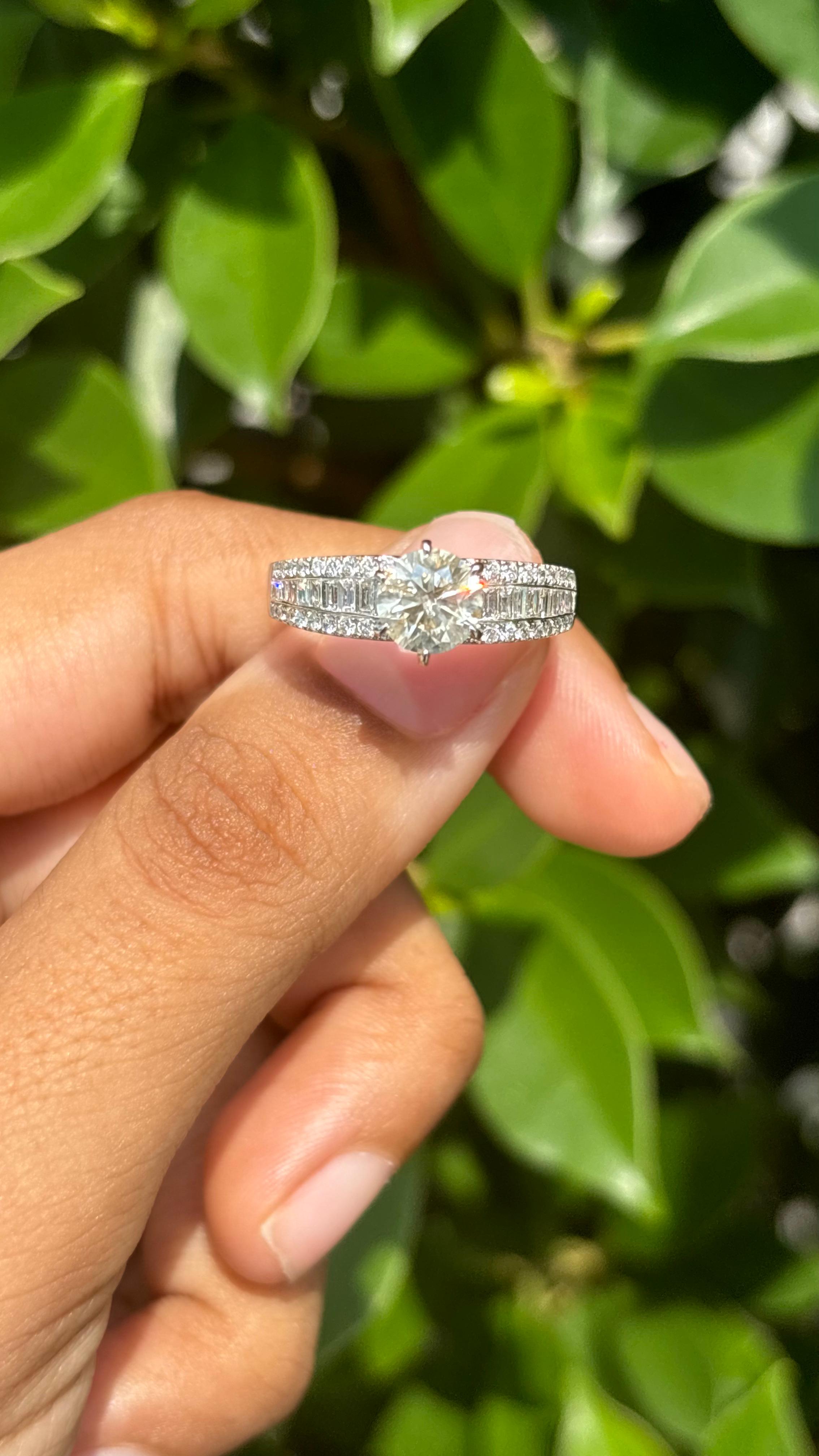 Anillo solitario de diamante natural de 1,03 quilates en oro blanco de 18 quilates Art Decó en venta