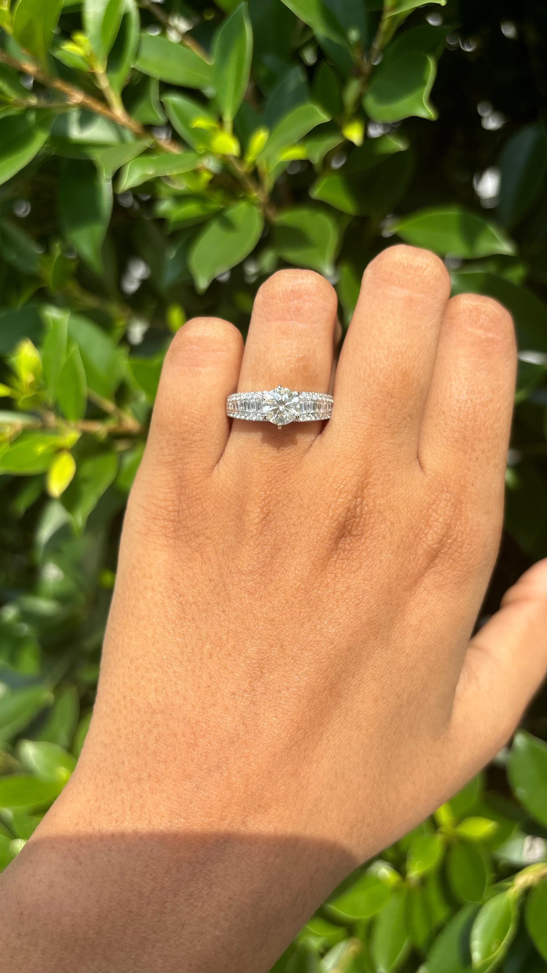 Anillo solitario de diamante natural de 1,03 quilates en oro blanco de 18 quilates en Nuevo estado para la venta en Bangkok, TH