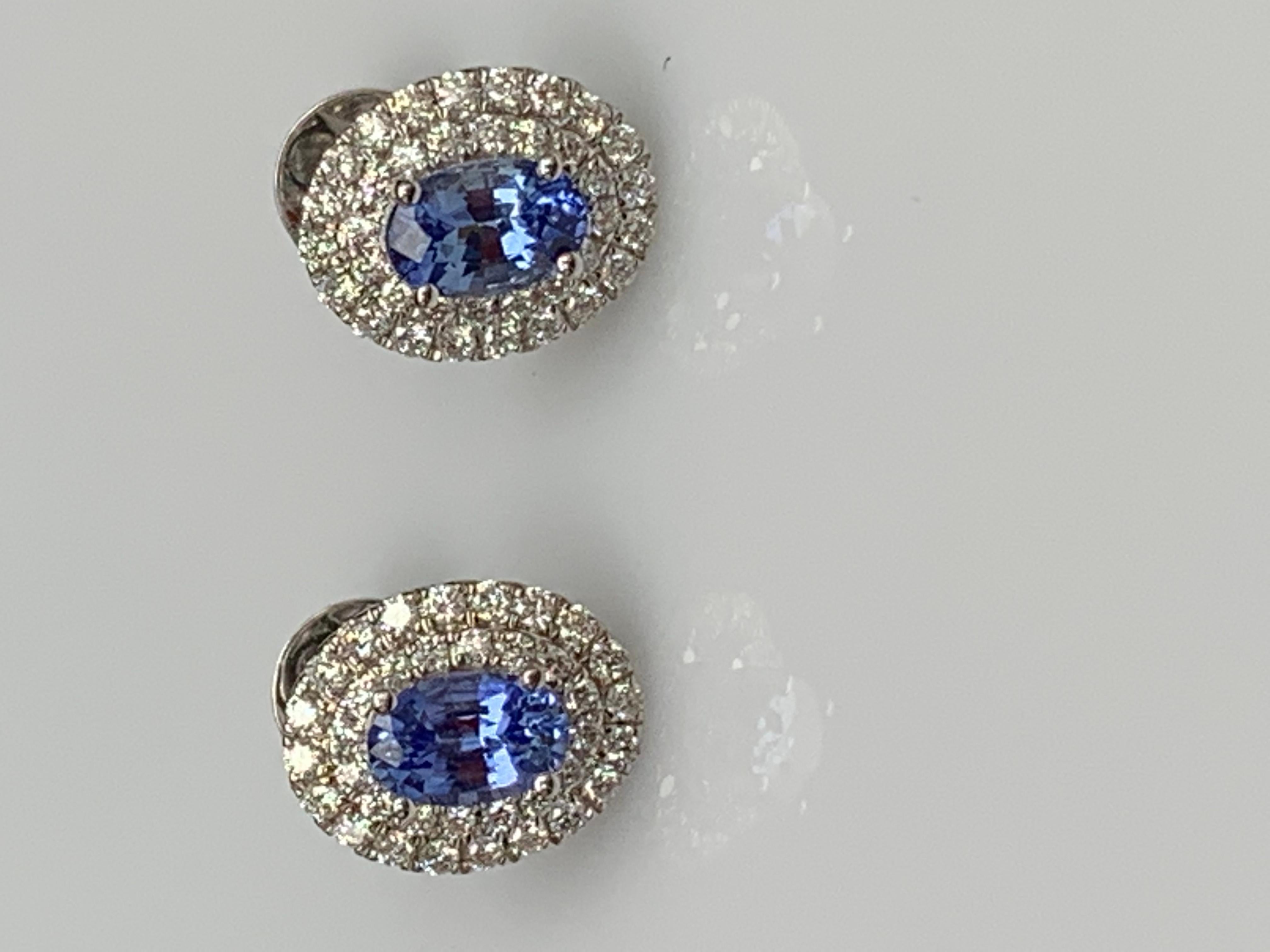 1.03 Carat Oval Cut Blue Sapphire and Diamond Stud Earrings in 18K White Gold In New Condition For Sale In NEW YORK, NY