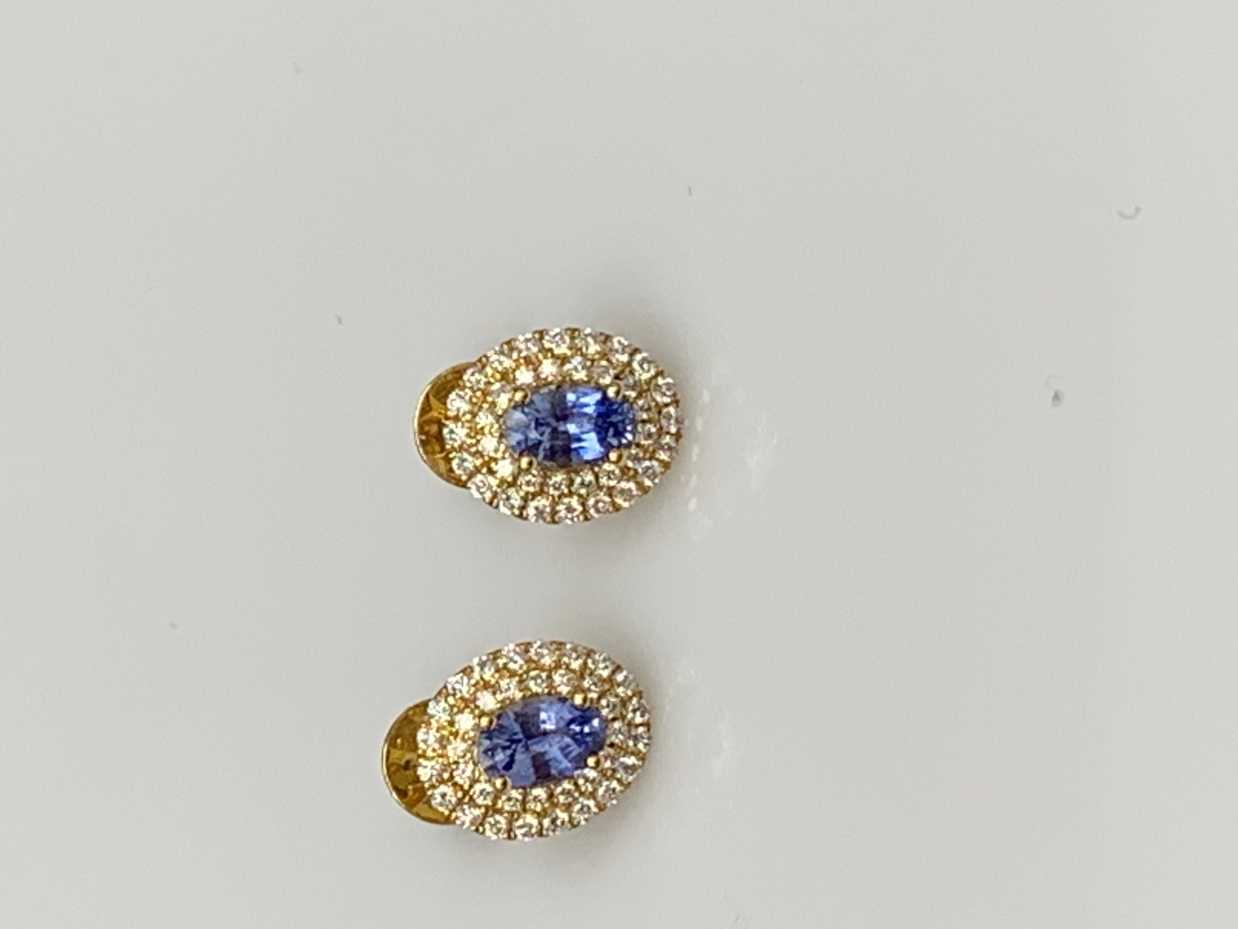 Women's 1.03 Carat Oval Cut Blue Sapphire and Diamond Stud Earrings in 18K Yellow Gold For Sale