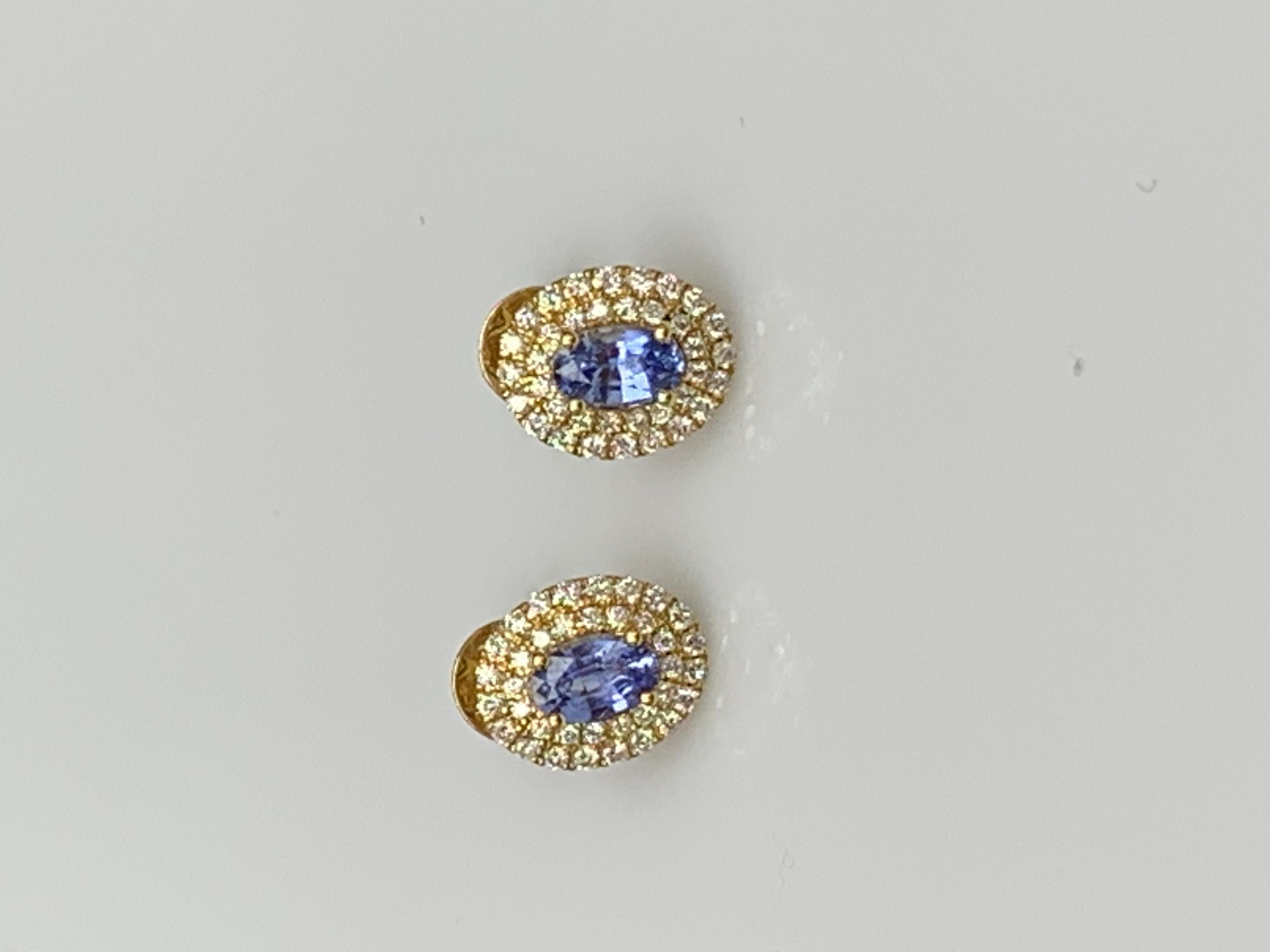 1.03 Carat Oval Cut Blue Sapphire and Diamond Stud Earrings in 18K Yellow Gold For Sale 3