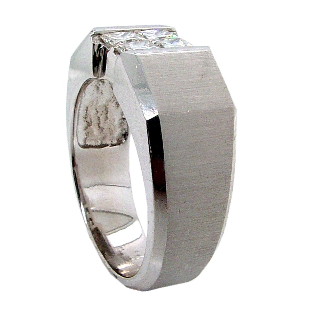 Men's 1.03 Carat Princess Cut Diamond 18 Karat Gents Ring For Sale