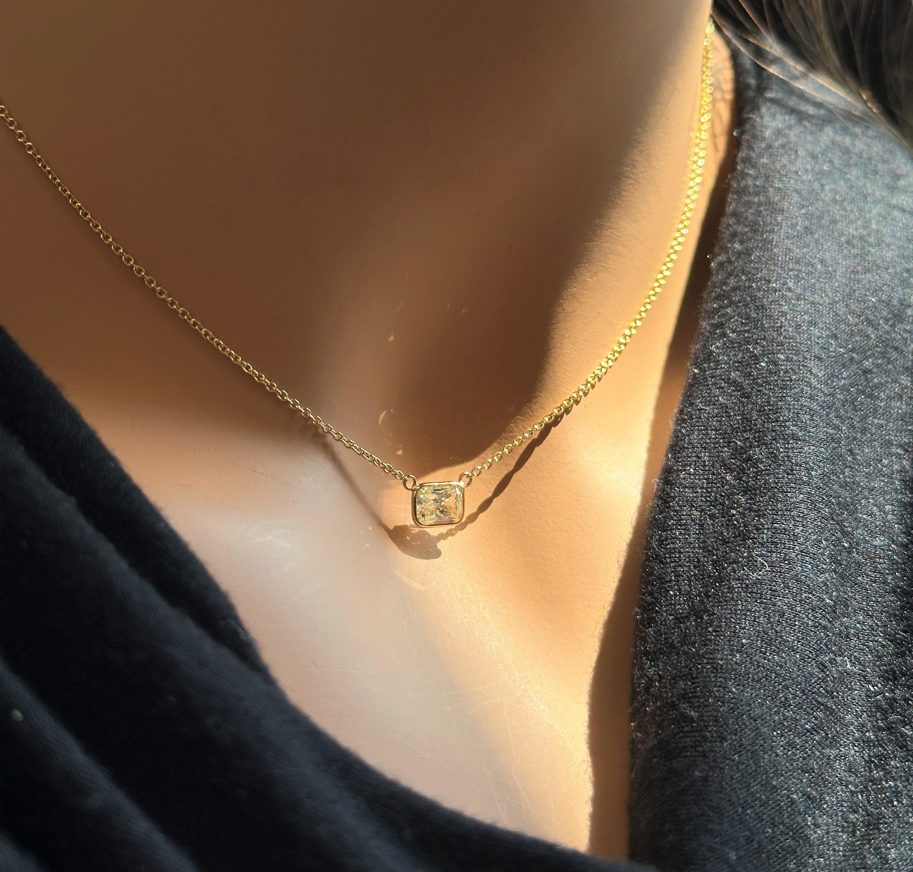 1,03 Karat strahlender Diamant Handgefertigte Solitär-Halskette in 14k Weißgold (Zeitgenössisch) im Angebot