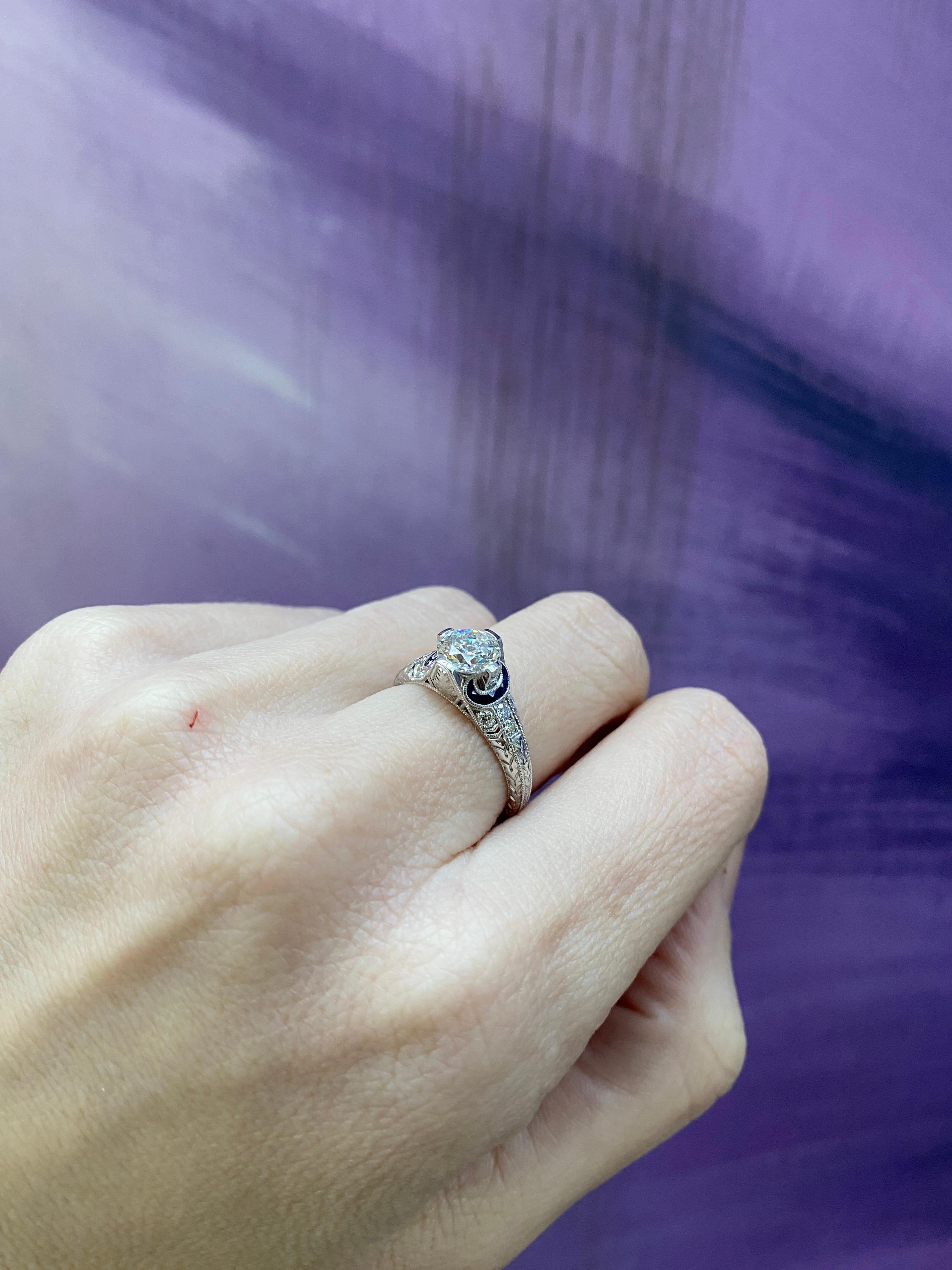 Anillo de inspiración vintage con diamante redondo de 1,03 quilates y zafiro de 0,21 quilates en venta 15