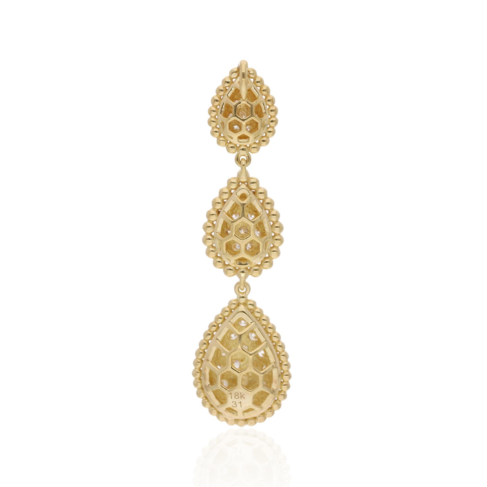 The focal point of this pendant is the magnificent diamond. With its SI clarity and HI color grading, it radiates brilliance and sparkle, catching the light with every movement. The diamond's exquisite cut enhances its natural beauty, allowing it to