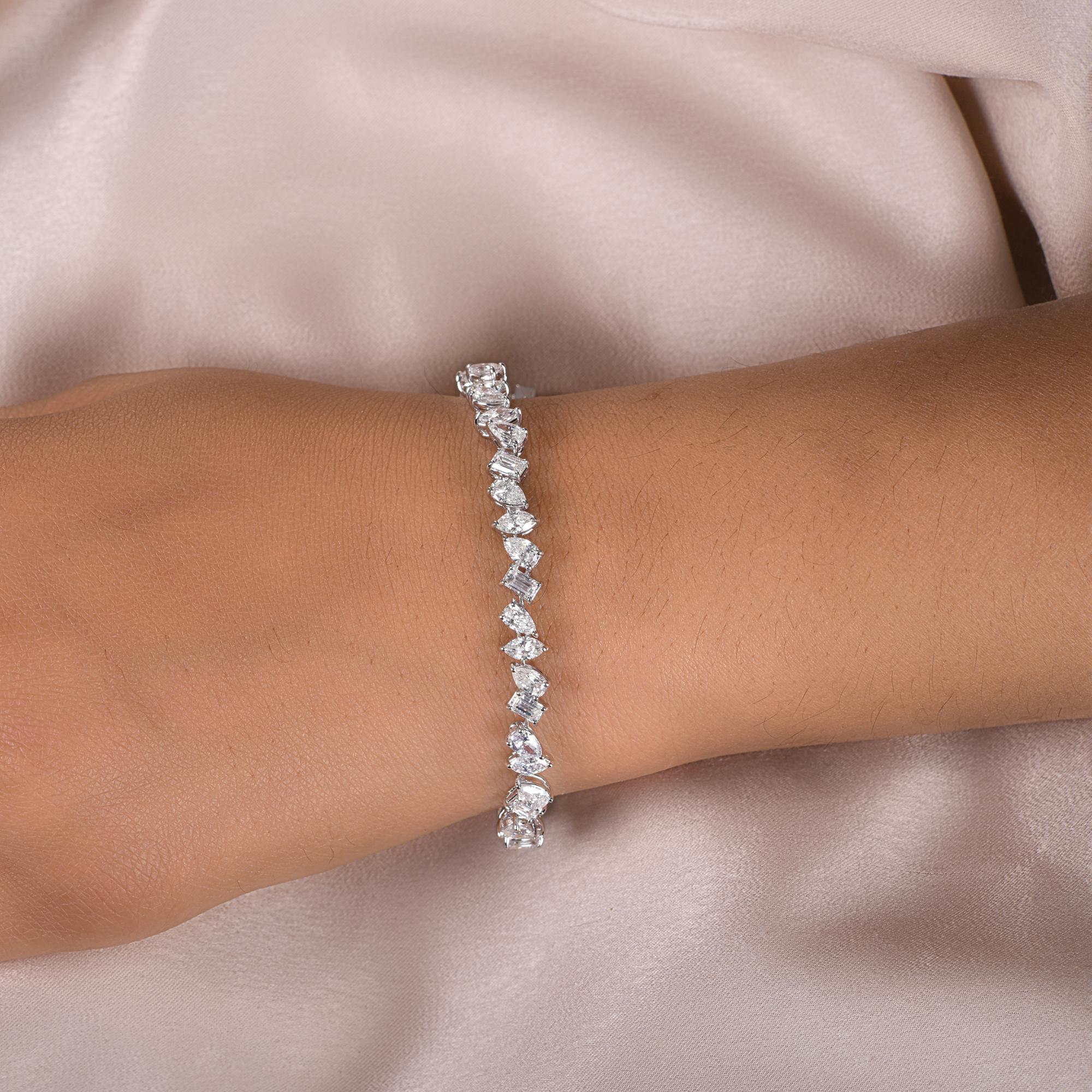 Women's 10.3 Carat SI/H Multi Brilliant Cut Diamond Bracelet 18 Karat White Gold Jewelry For Sale