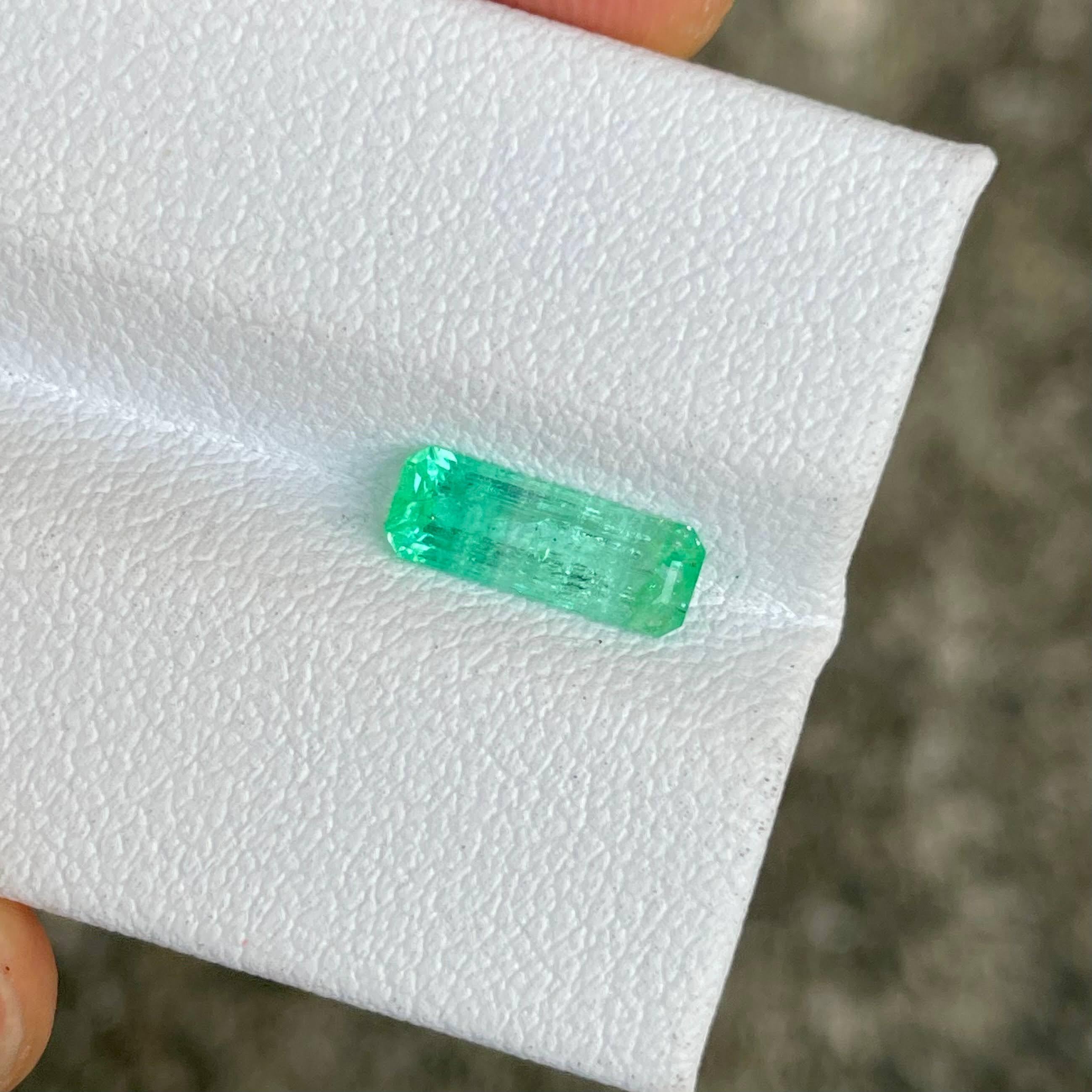1.03 Karat Smaragdstein Smaragdschliff Natürlicher Edelstein aus Afghanistan für Damen oder Herren