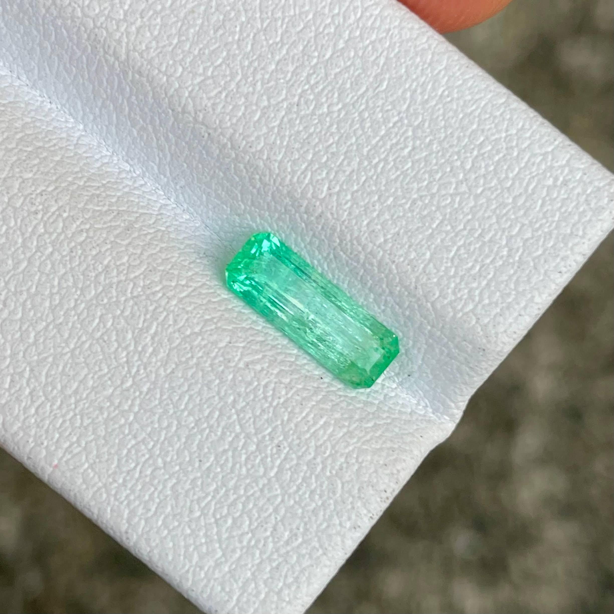 1.03 Karat Smaragdstein Smaragdschliff Natürlicher Edelstein aus Afghanistan 2