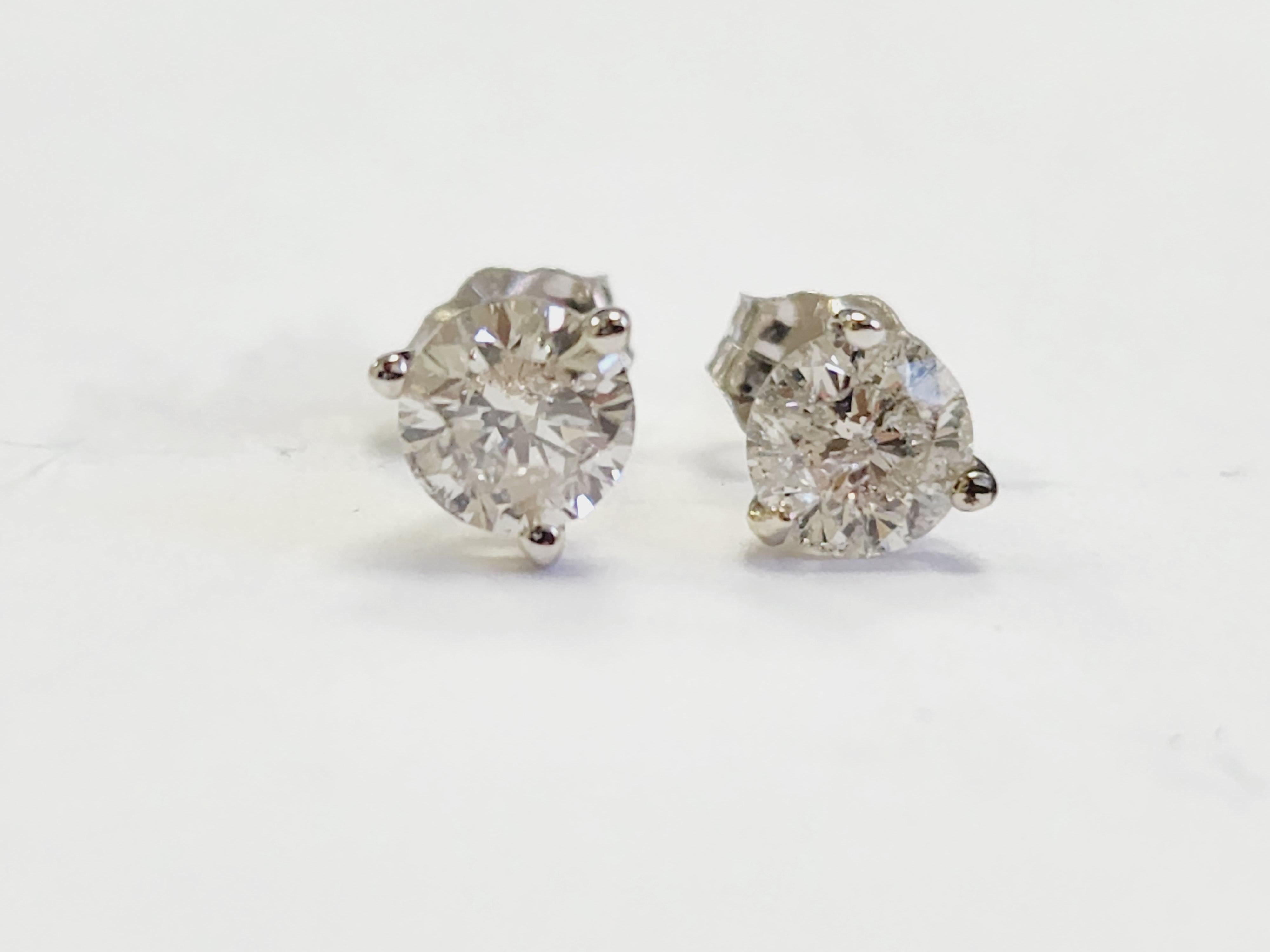 1,03 Karat natürliche runde Diamant-Ohrstecker aus Weißgold 14 Karat im Zustand „Neu“ in Great Neck Plaza, NY
