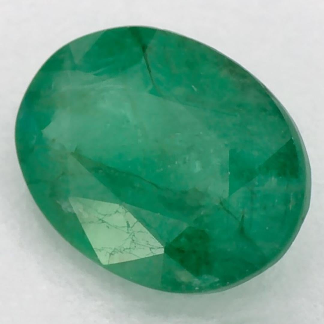 Con un vibrante tono verde, la piedra de nacimiento de mayo es un símbolo del renovado crecimiento primaveral. 

Explora la vibrante colección de esmeraldas, rubíes y zafiros de nuestra tienda, disponibles como gemas sueltas y combinadas con nuestra