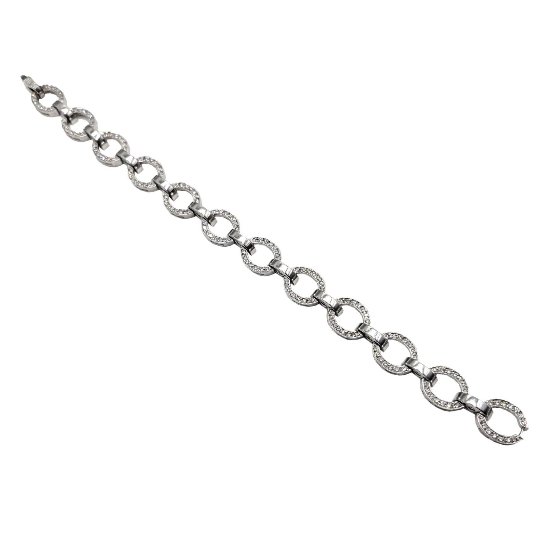 Pulsera de diamantes de oro de 14 quilates engastados con pavé de 1,03 quilates - Oval Links Corte redondo en venta