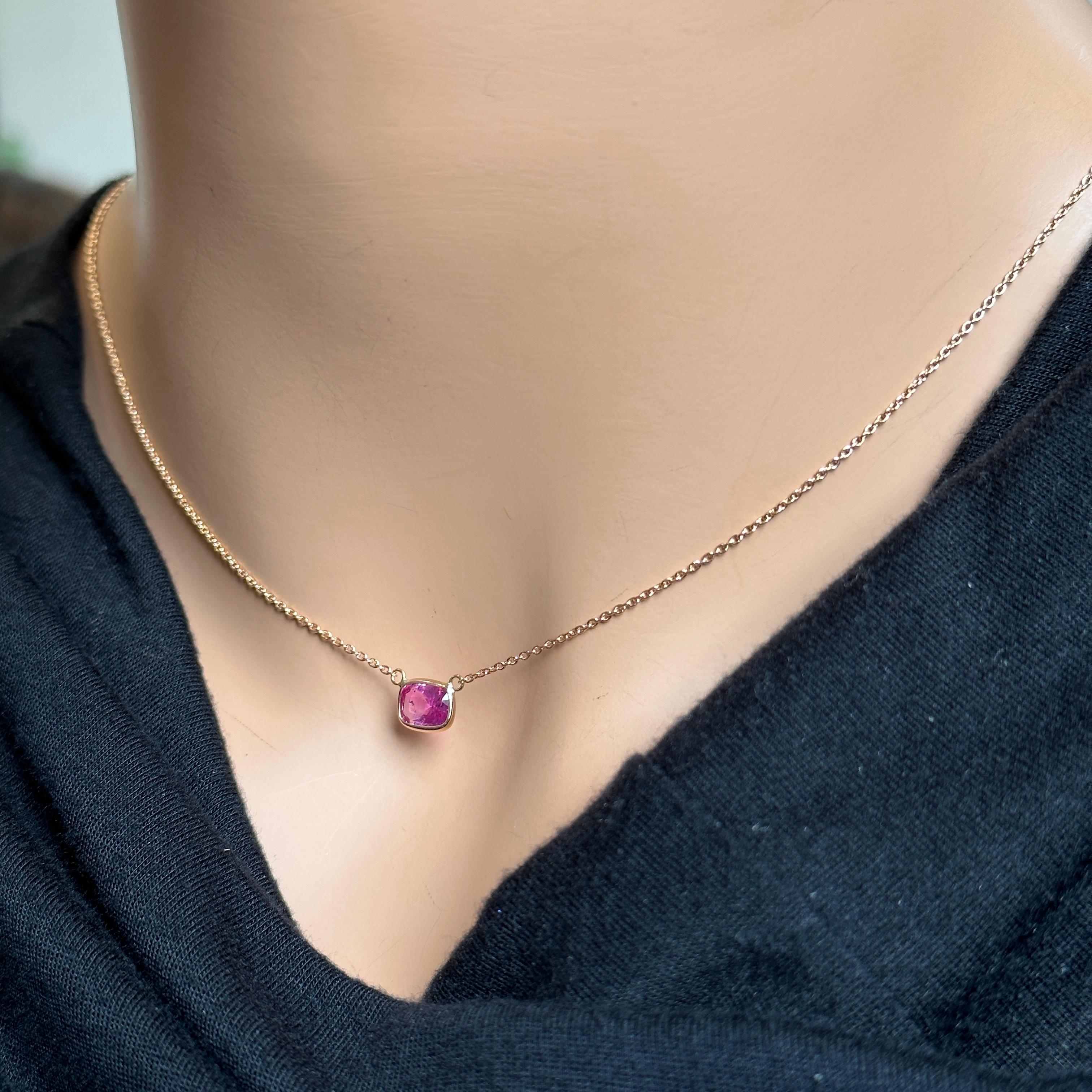 1.03ct Certified Pink Sapphire Cushion Cut Solitaire Necklace in 14k RG In New Condition For Sale In Chicago, IL