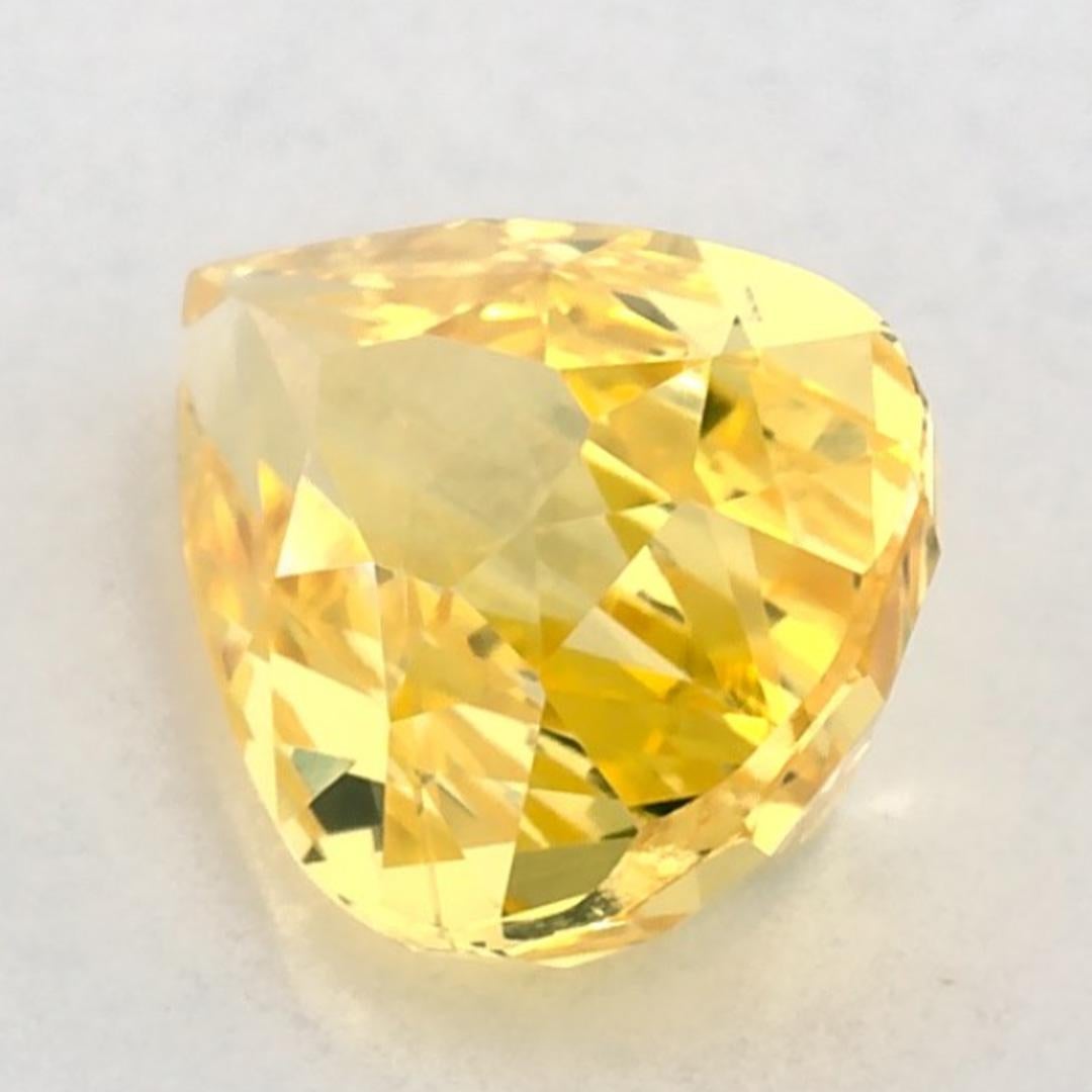 Questo zaffiro giallo naturale offre eleganza e raffinatezza. Con la sua ricca saturazione del colore e il taglio preciso, è il centro perfetto per un anello di fidanzamento o per un design di gioielli di lusso.

Questo zaffiro proviene dallo Sri