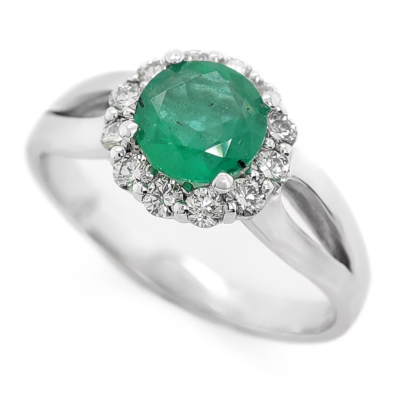 No Reserve 0.73CT Emerald & 0.30CT VVS-VS Diamond Cocktail Enegenment Ring  14K  In New Condition For Sale In Ramat Gan, IL