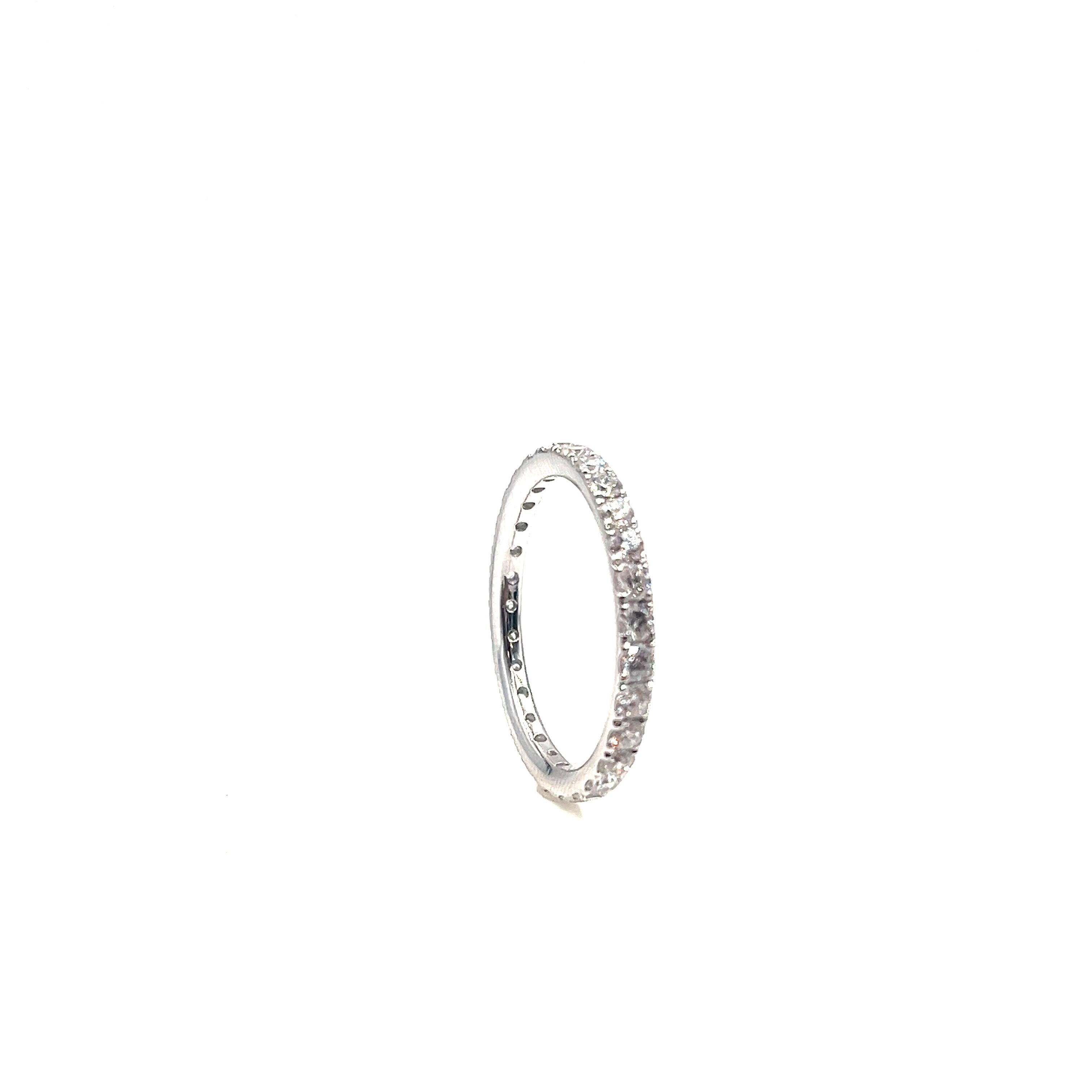 1.03 ct Diamond Eternity Ring In New Condition For Sale In Chicago, IL