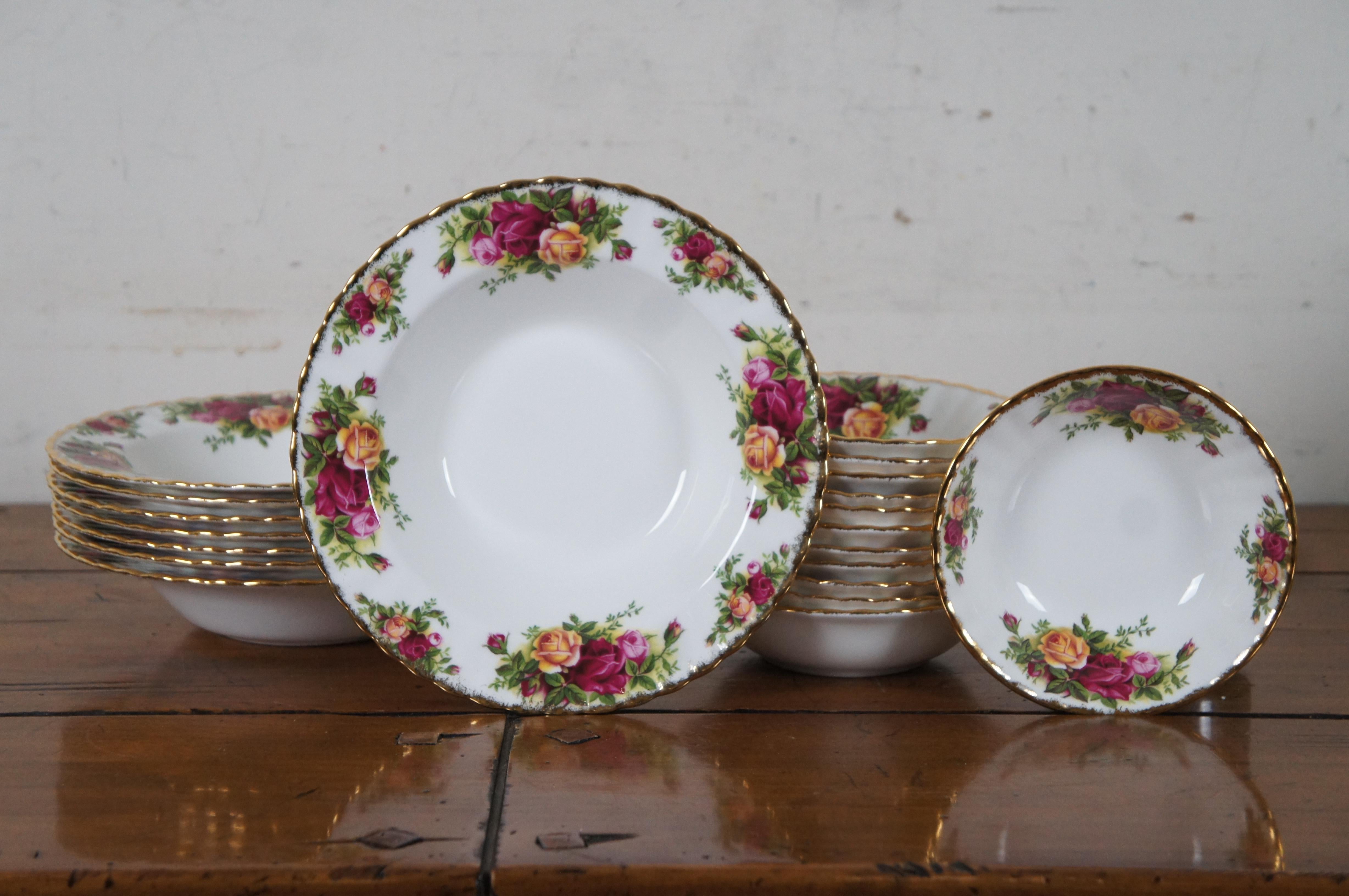 103 Stück Royal Albert England 1962 Old Country Roses Feines Porzellangeschirr Set (Britisch)
