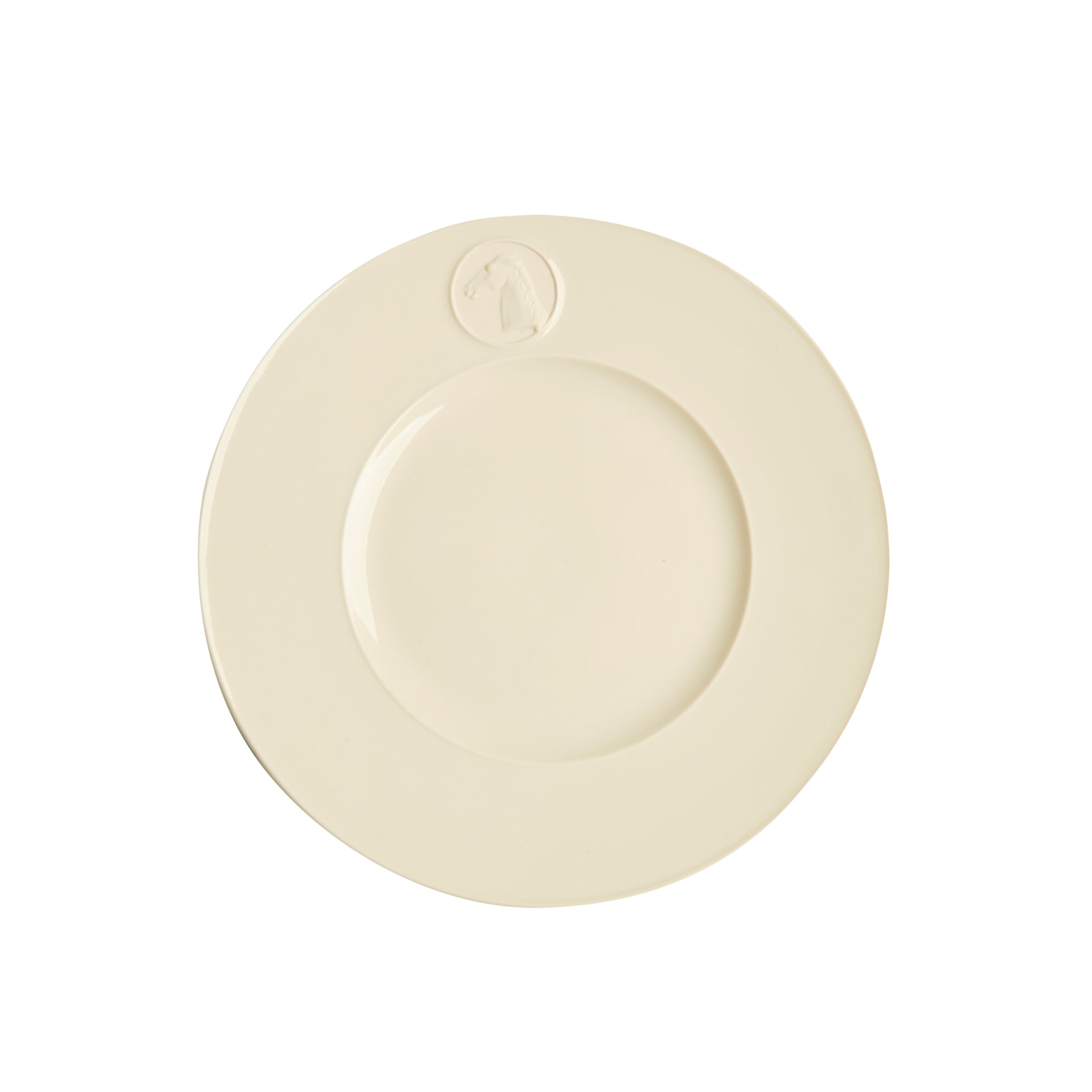 103 Piece Set of Arkadia Patter KPM China Dinnerware In Excellent Condition In New York City, NY