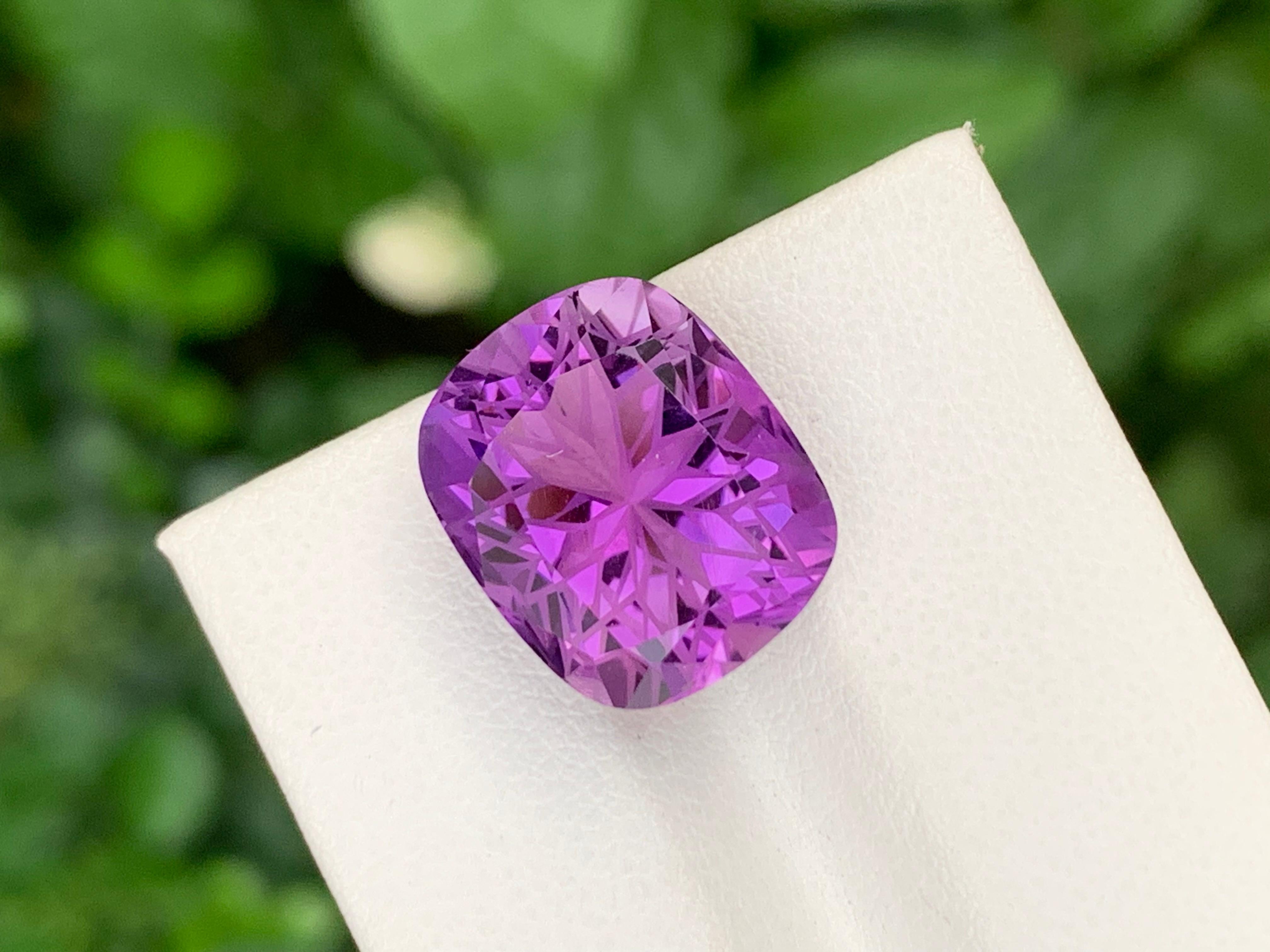 10.30 Carat Natural Loose Amethyst Flower Cut Gem For Necklace For Sale 1
