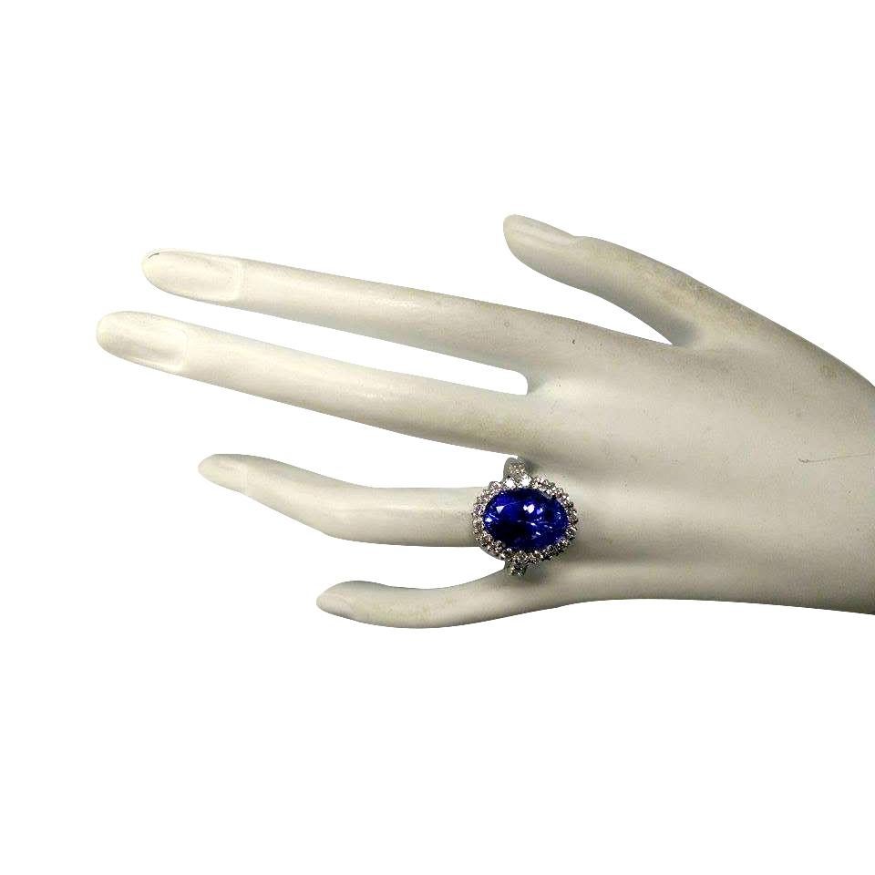 Natural Tanzanite Diamond Ring In 14 Karat Solid White Gold In New Condition For Sale In Manhattan Beach, CA