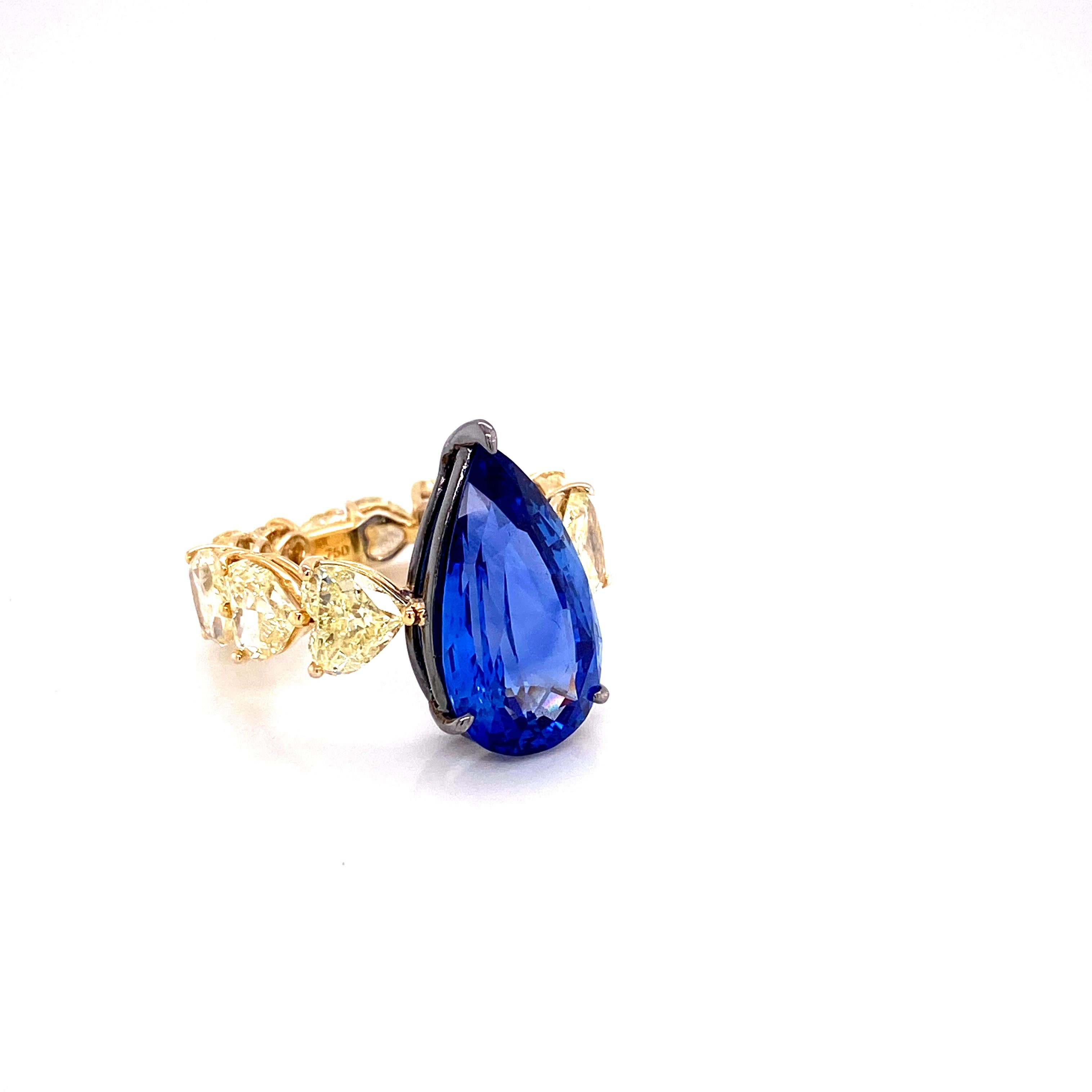 Contemporain Bague de fiançailles en forme de cœur avec saphir bleu certifié GRS de 10,30 carats et diamants en vente