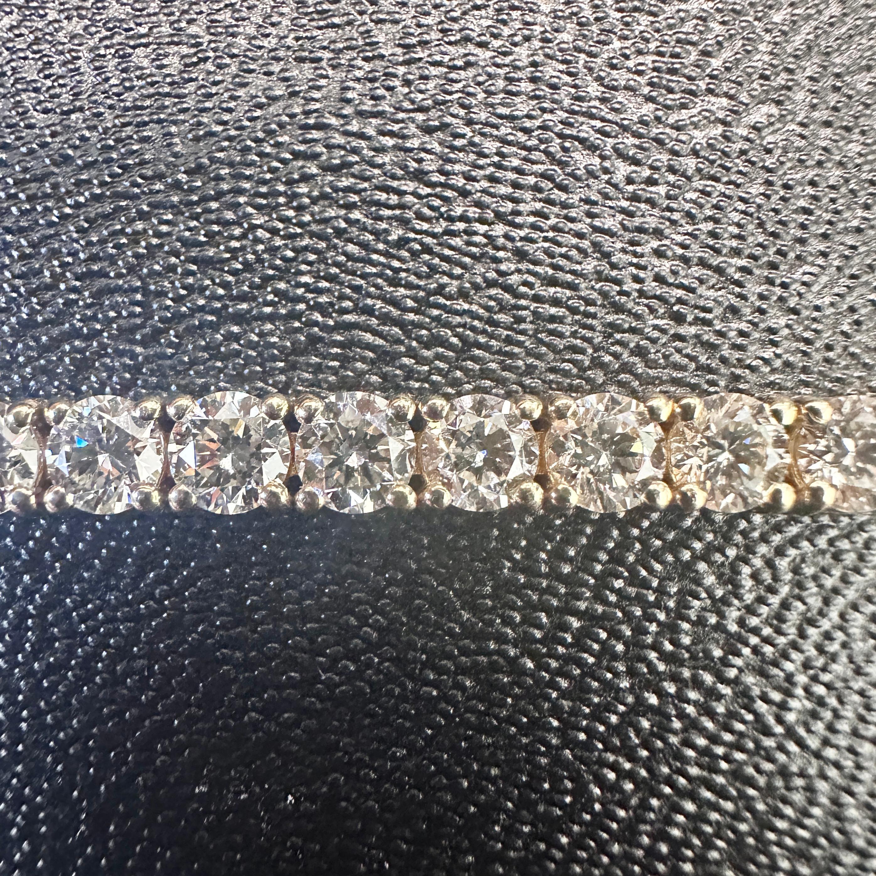 Women's 10.30 Carat Round and Emerald Cut Diamond Tennis Bracelet in 14K Yellow Gold For Sale