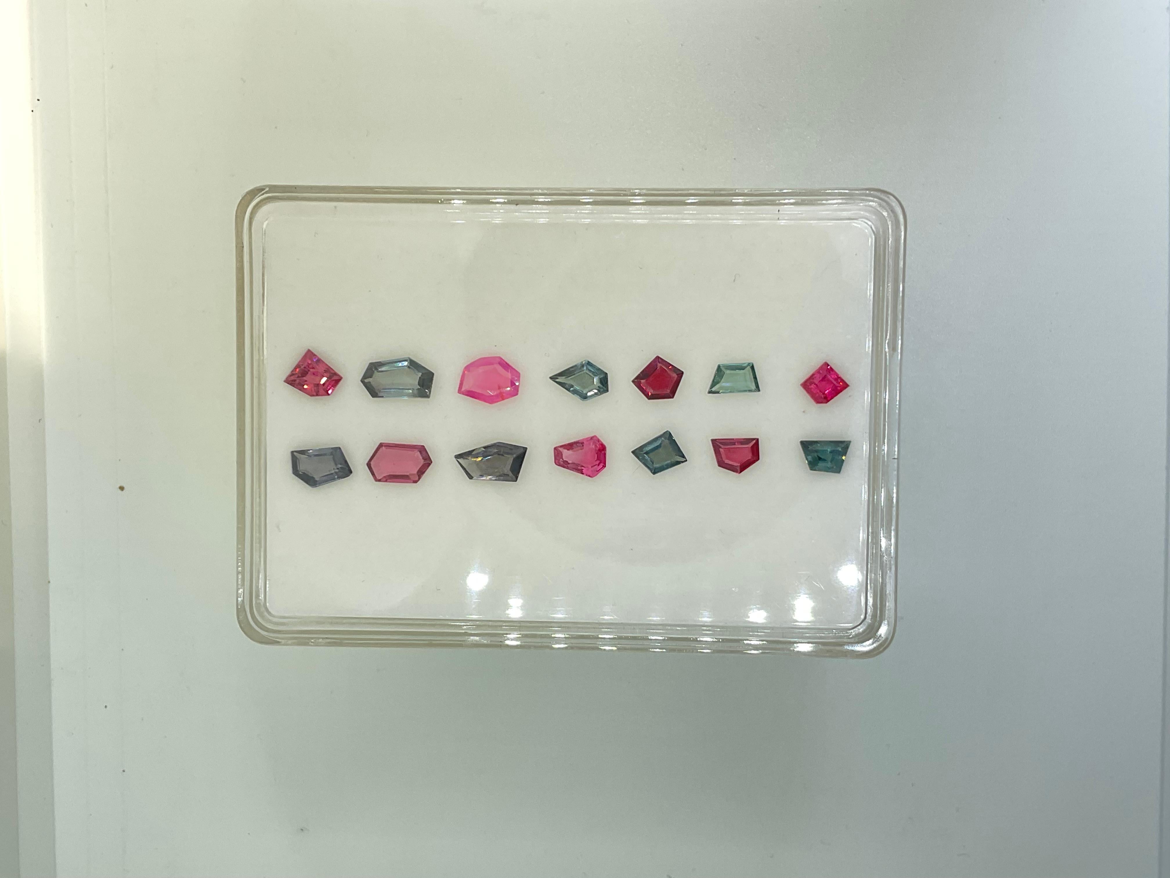 10.30 Carats Grey & Pink Spinel Fancy Cut Stone Natural Gem For Top Fine Jewelry

Gemstone: Spinel
Weight: 12.40 Carats
Size: 6x4 To 8x10 MM
Pieces: 14
Shape: Fancy Cut stones