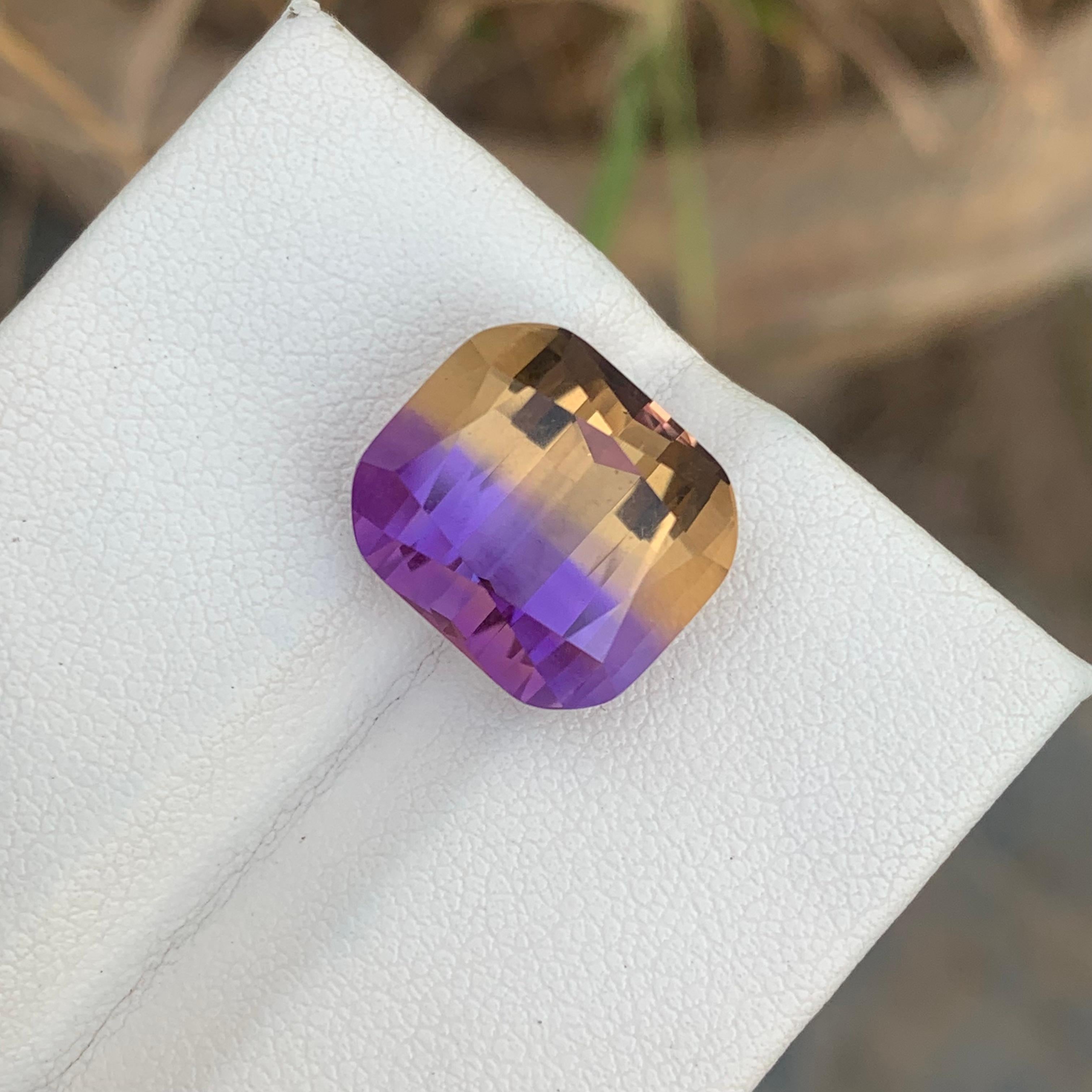 10.30 Carats Natural Bolivian Loose Ametrine Bi Color Gem For Jewellery Making  In New Condition For Sale In Peshawar, PK