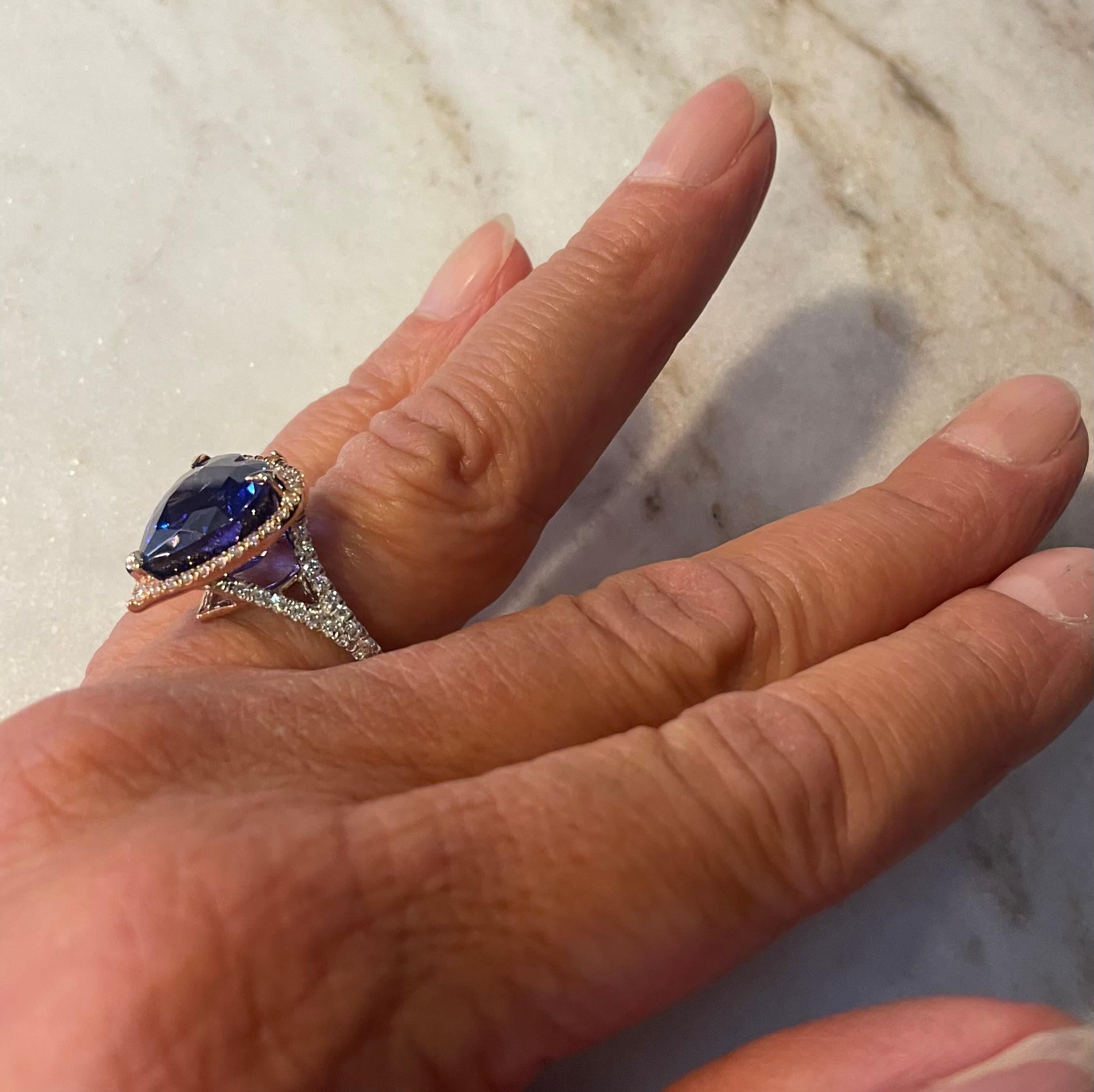 Women's 10.31ct heart-shaped Tanzanite ring. GIA certified. For Sale