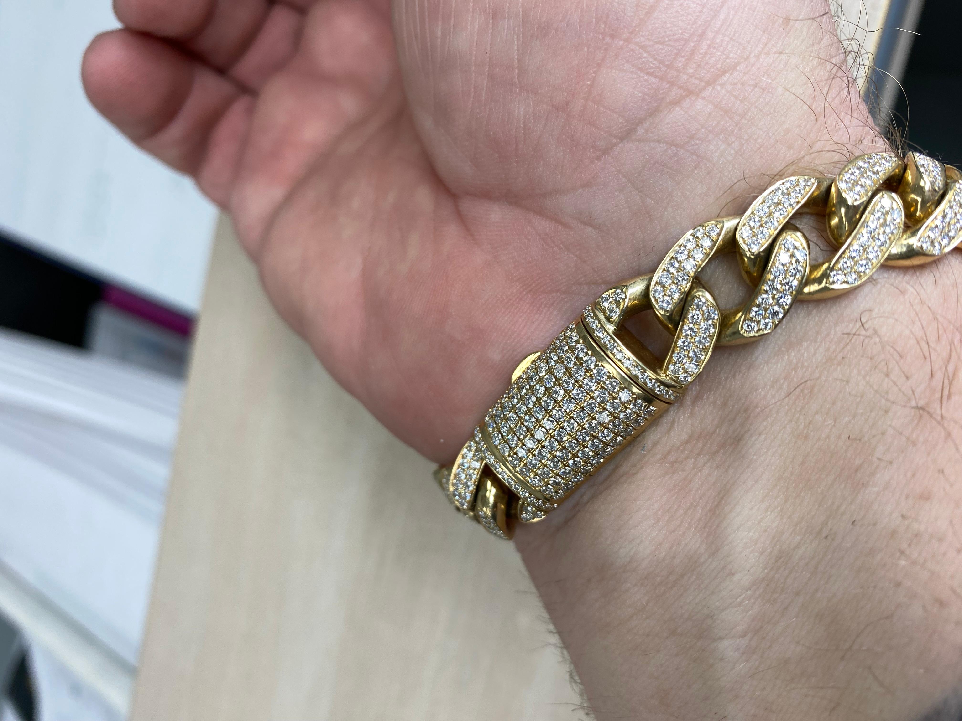 10.32 Carats Cuban Link Diamond Bracelet pour homme en or jaune 14k 89.3 grammes en vente 7