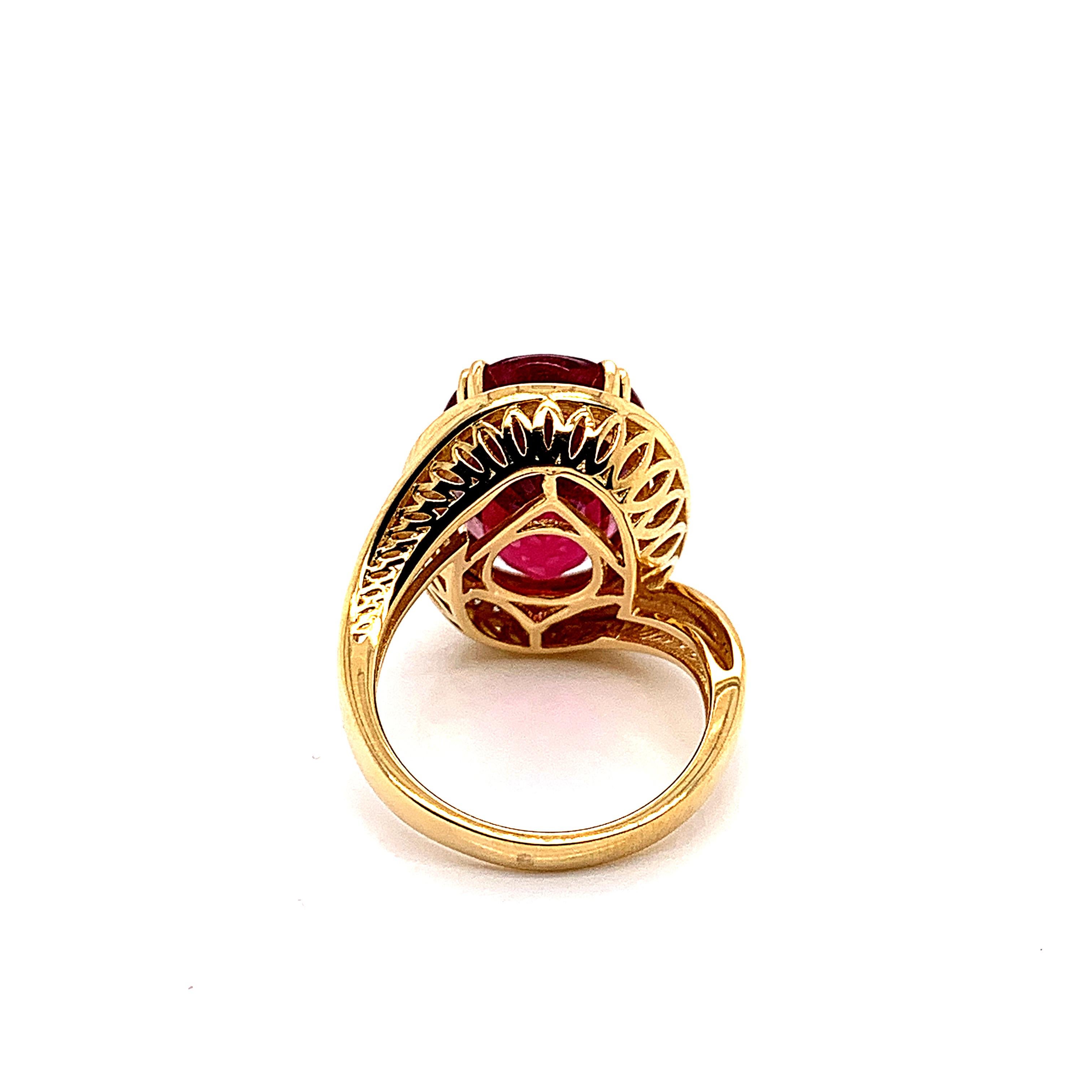 10.34 Carat Oval Shaped Rubelite Ring in 18 Karat Yellow Gold with Diamonds In New Condition For Sale In Hong Kong, HK