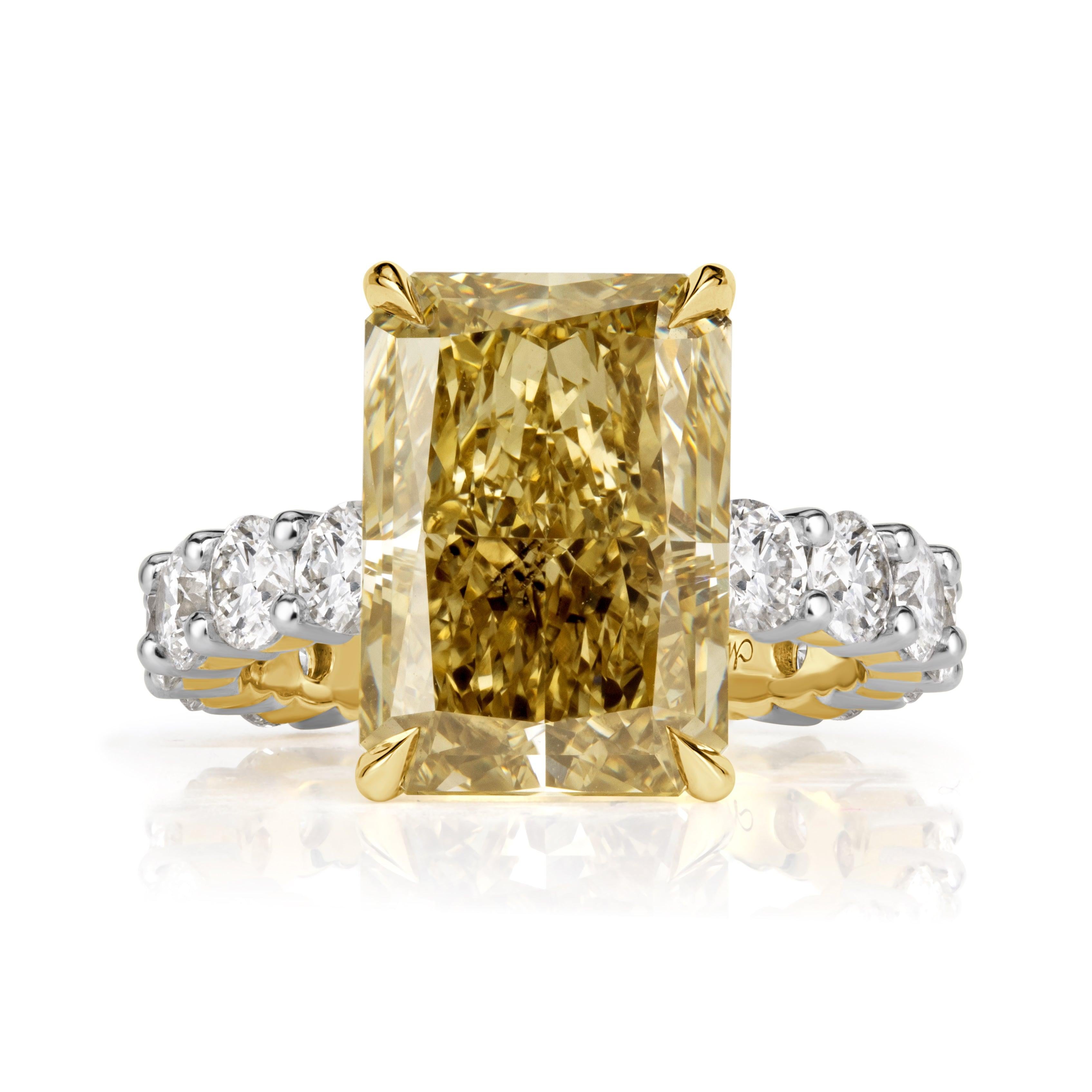 10.34ct Fancy Intense Yellow Radiant Cut Lab Grown Diamond Engagement Ring For Sale