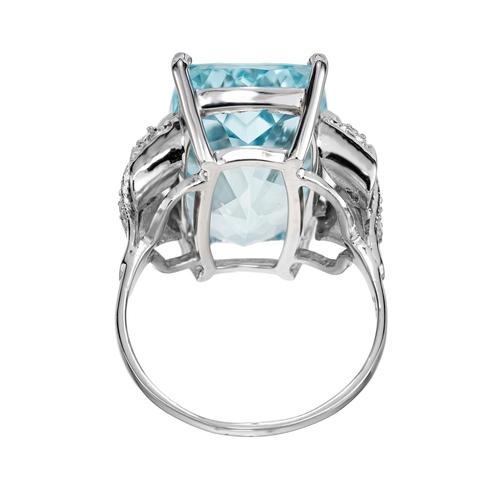 10.35 Carat Cushion Cut Aquamarine Diamond Platinum Cocktail Ring Pour femmes en vente