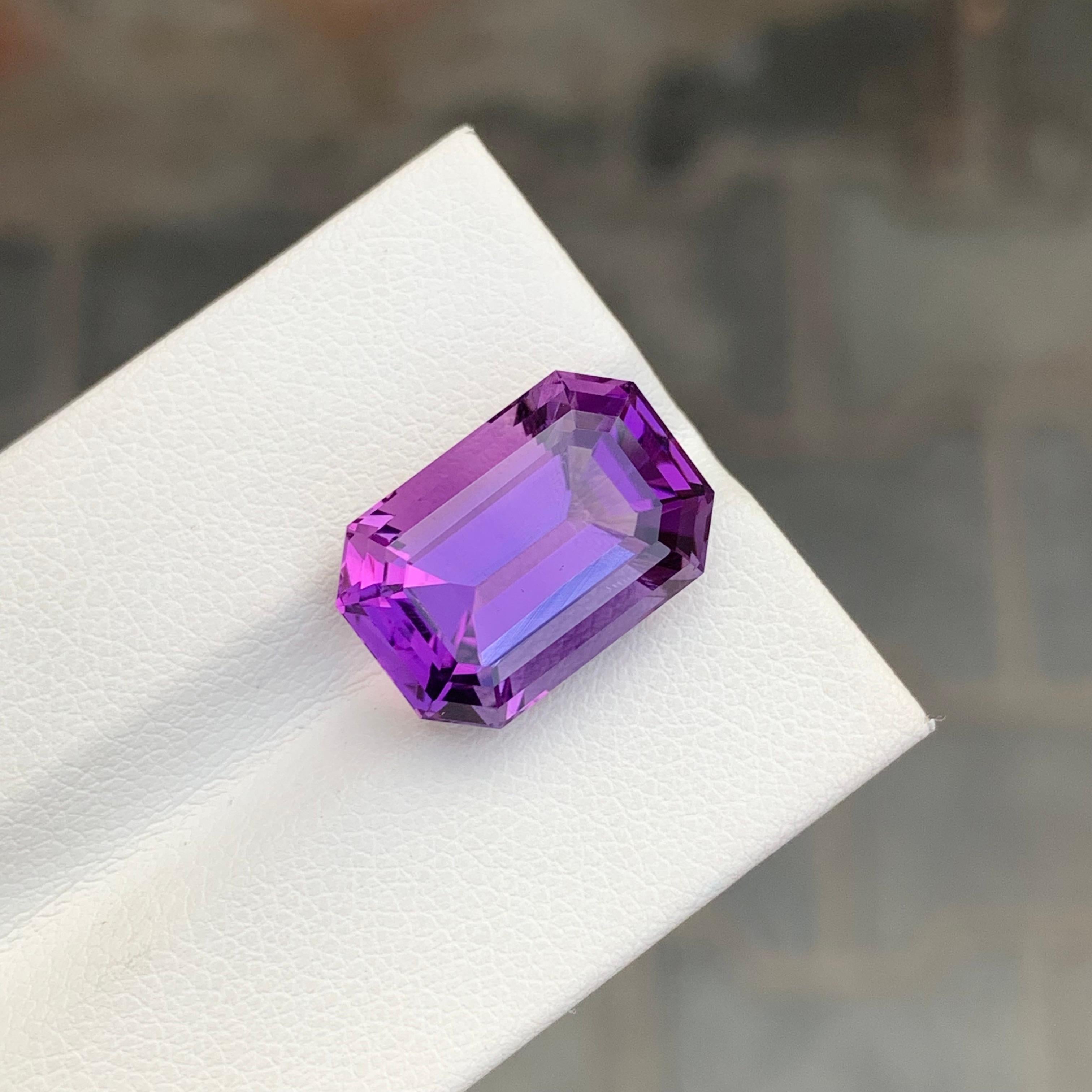 10.35 Carat Natural Loose Amethyst Emerald Shape Gemstone For Jewellery For Sale 2