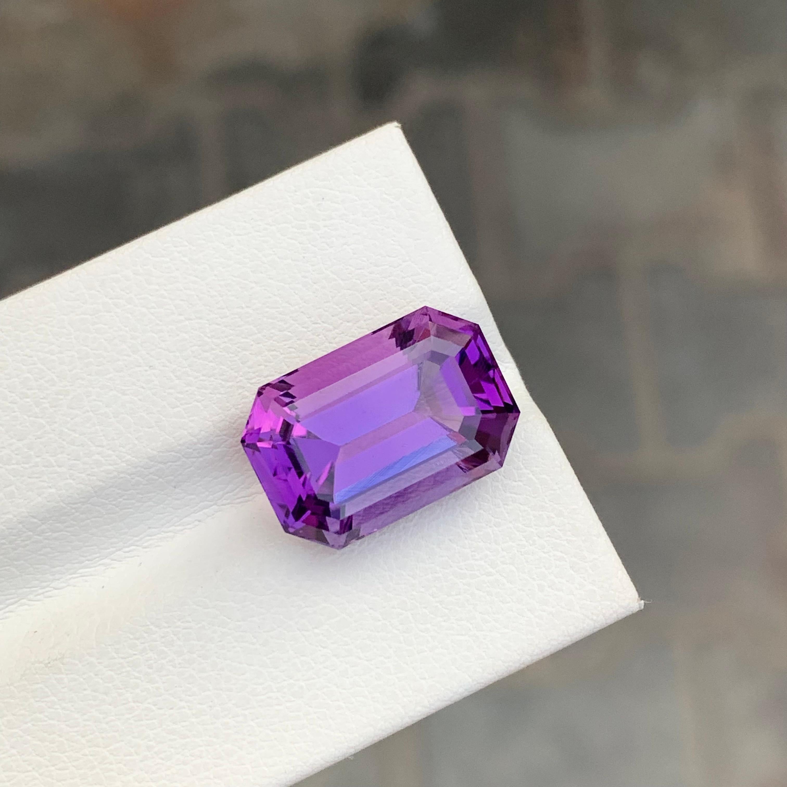 10.35 Carat Natural Loose Amethyst Emerald Shape Gemstone For Jewellery For Sale 3