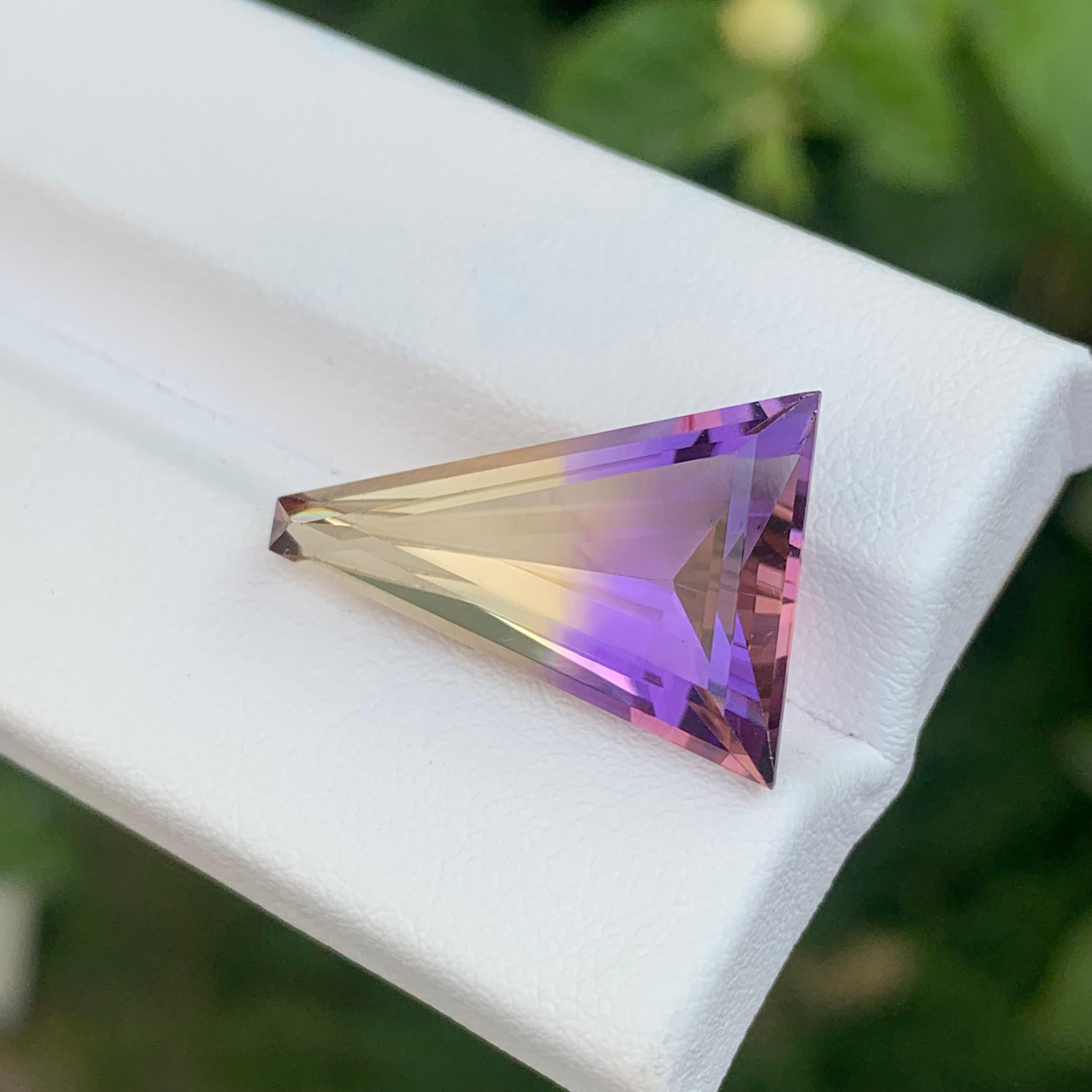 10.35 Carat Natural Loose Ametrine Trilliant Shape Gemstone (Trillionschliff) im Angebot